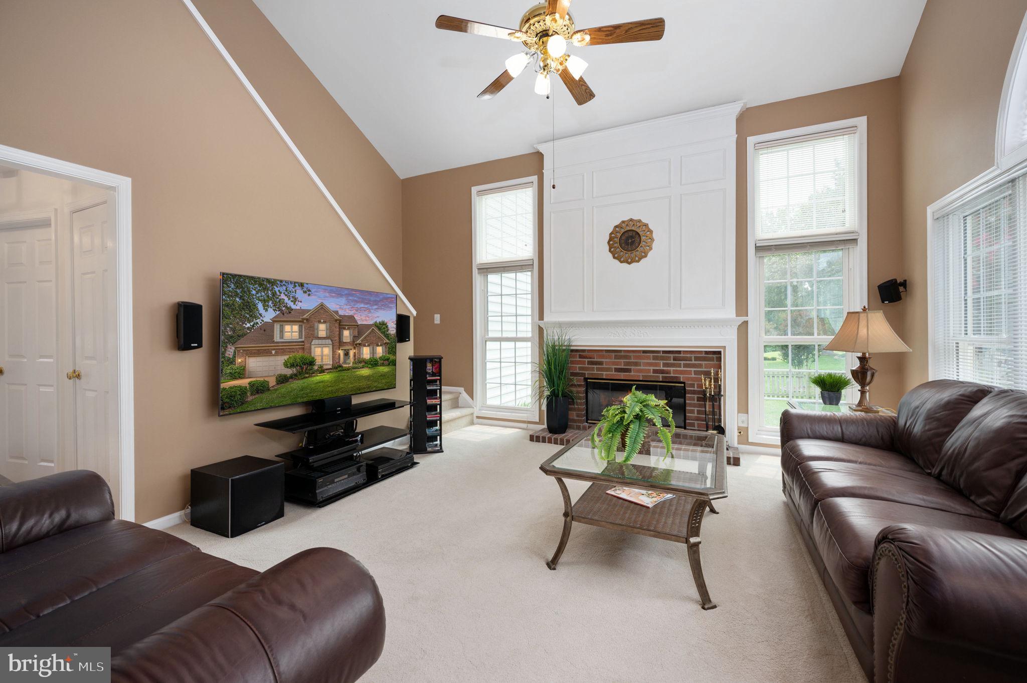 CROSSPOINTE - Residential