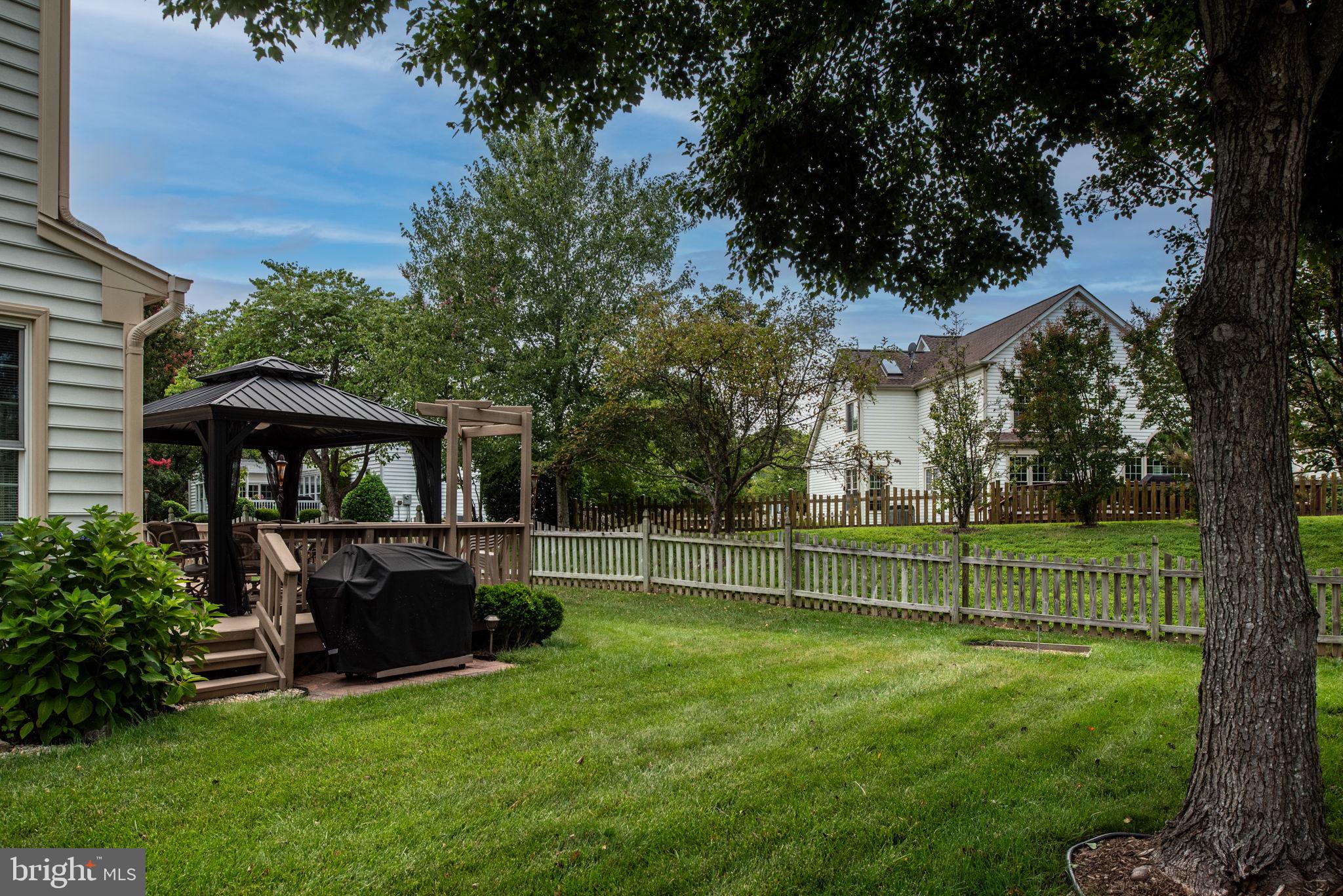 CROSSPOINTE - Residential