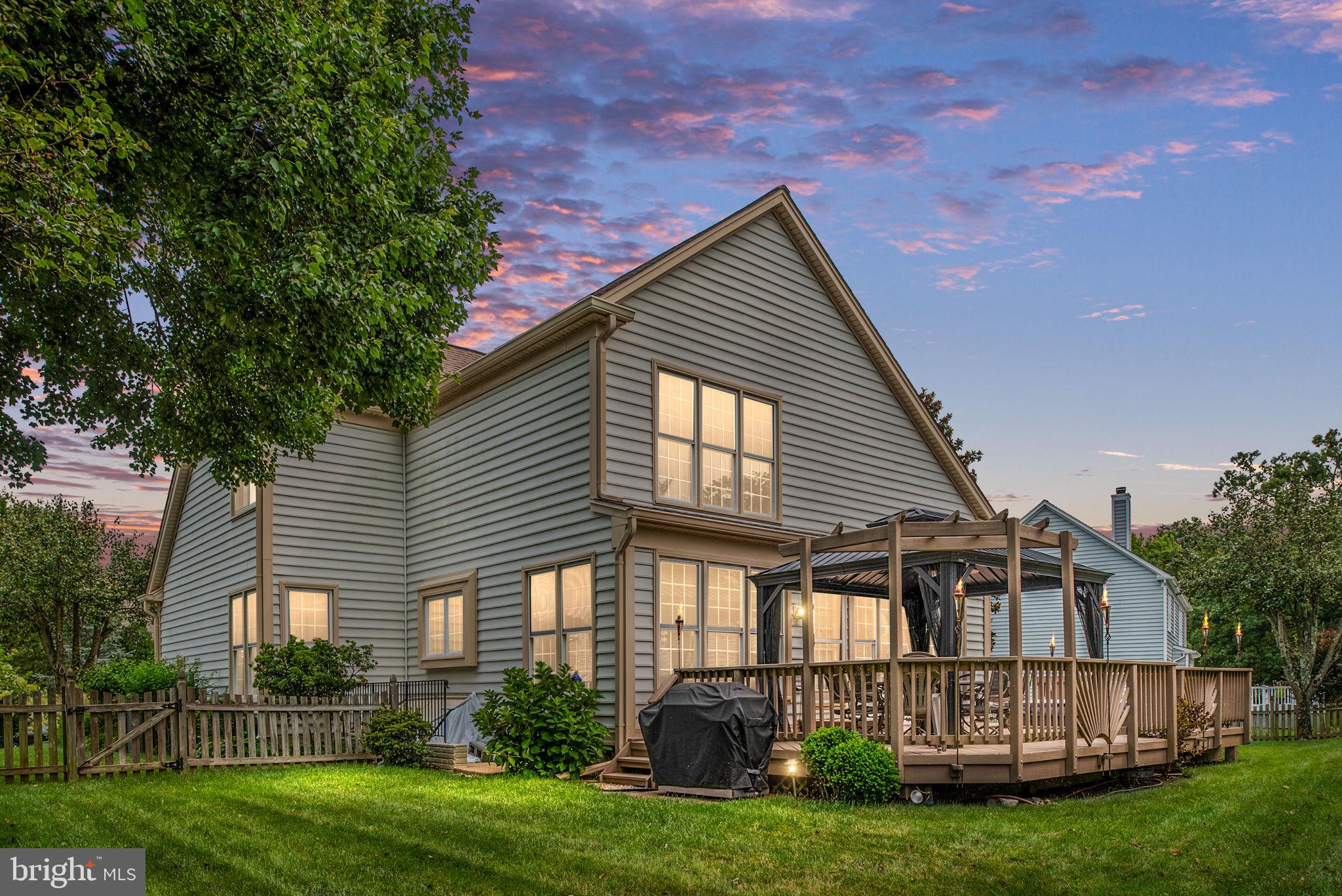 CROSSPOINTE - Residential