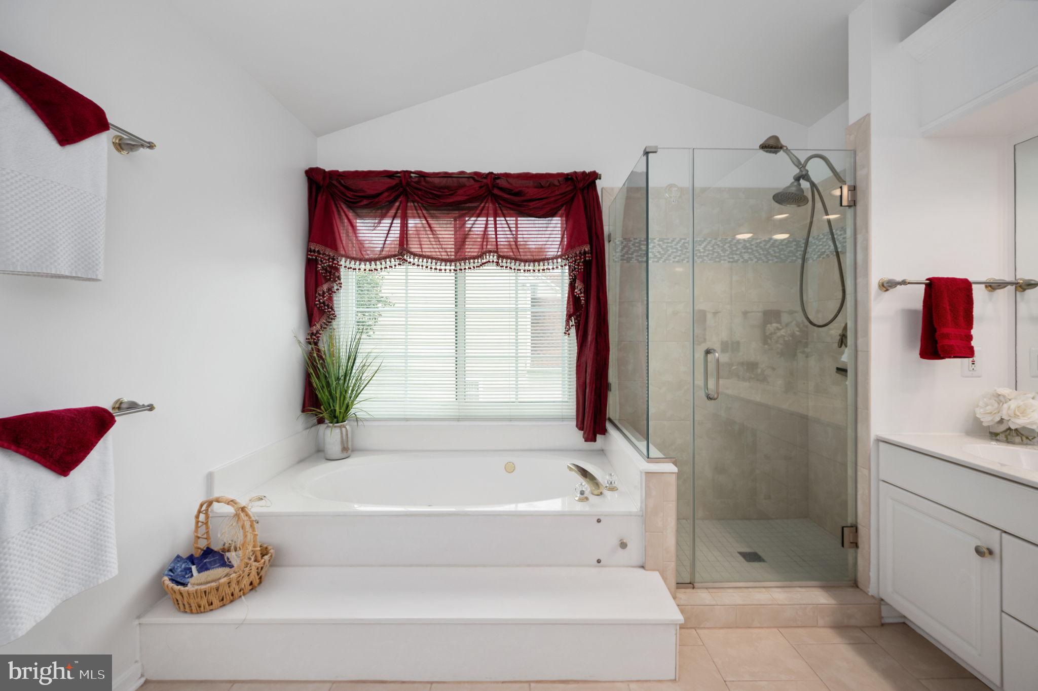 CROSSPOINTE - Residential