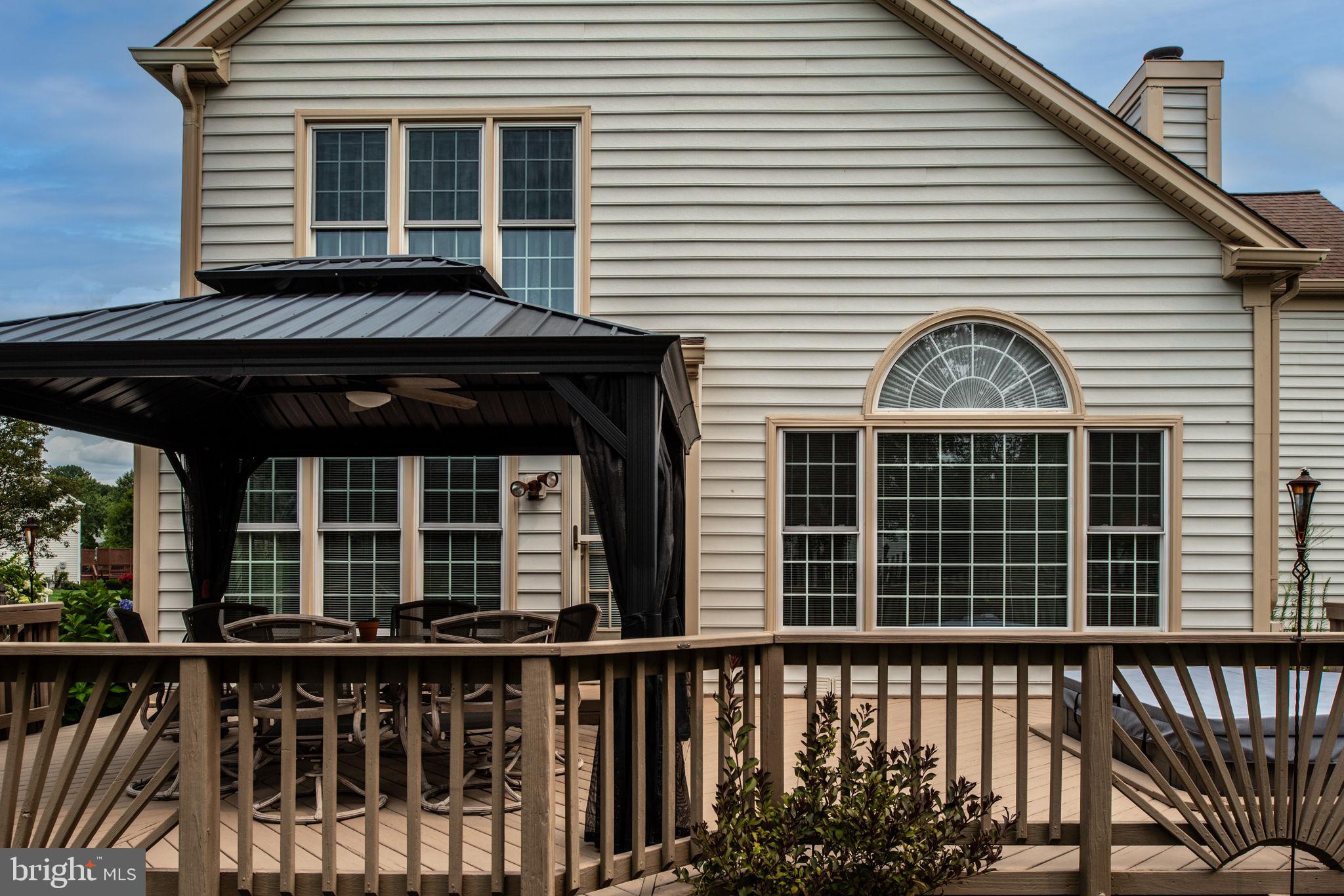 CROSSPOINTE - Residential