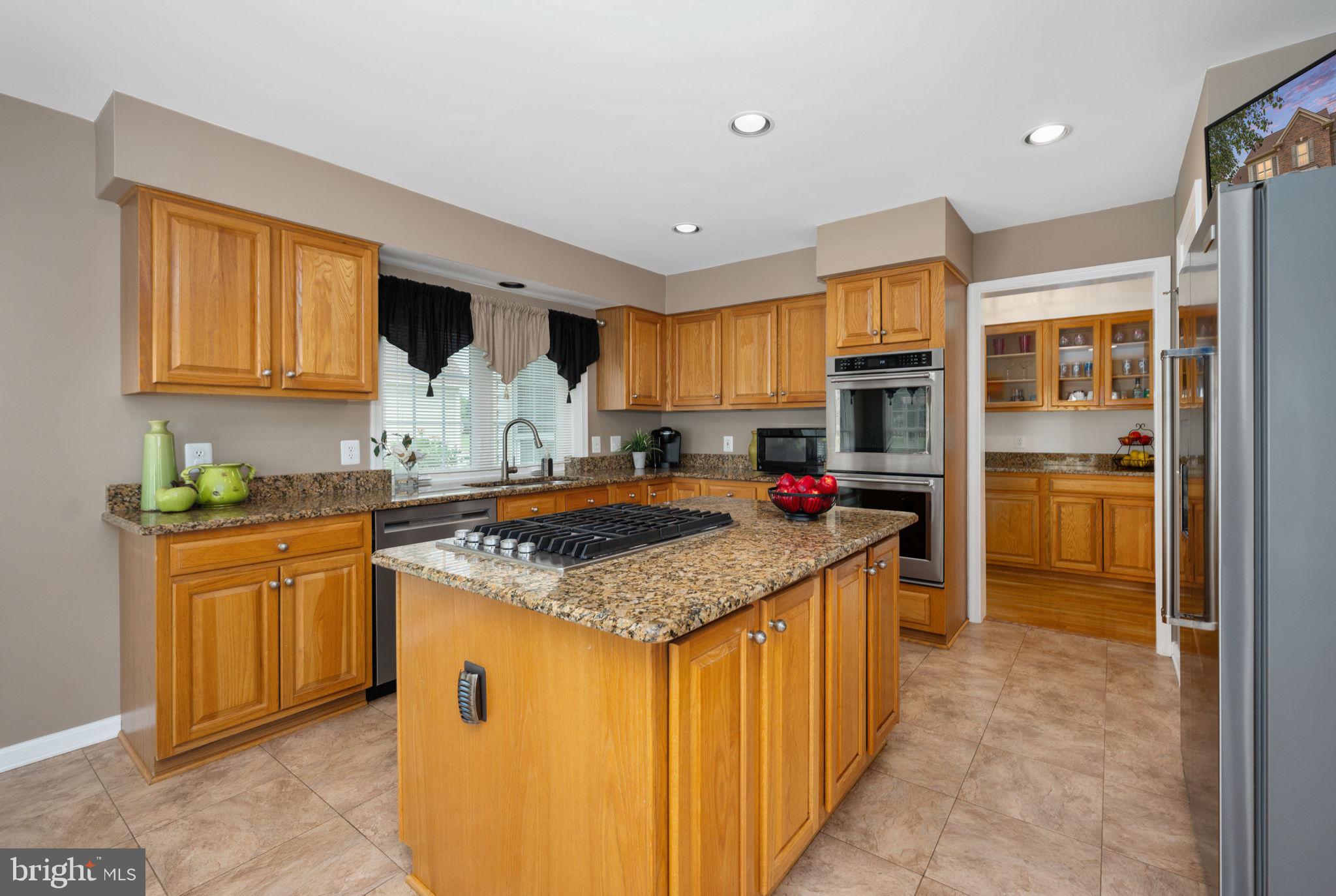 CROSSPOINTE - Residential