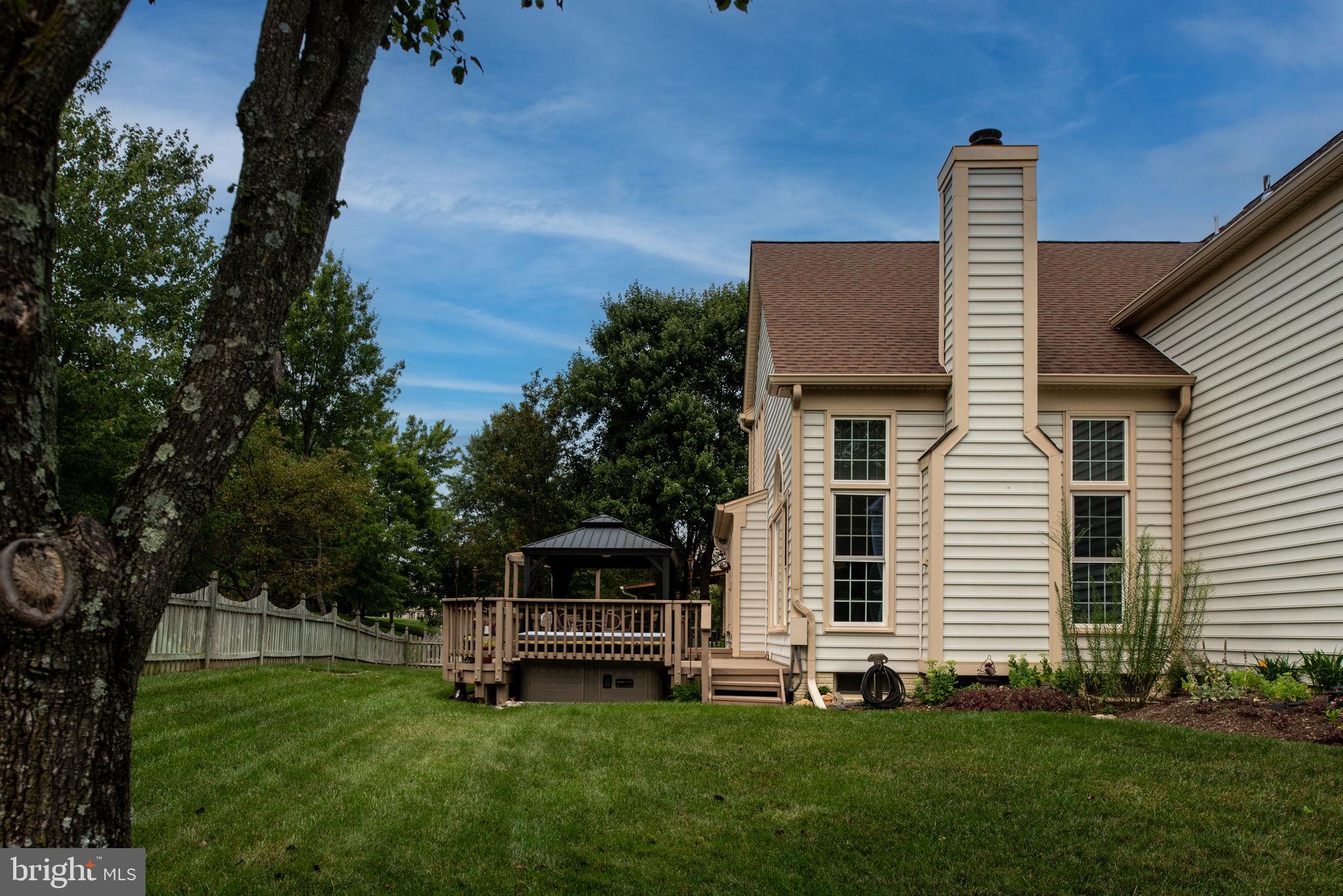 CROSSPOINTE - Residential