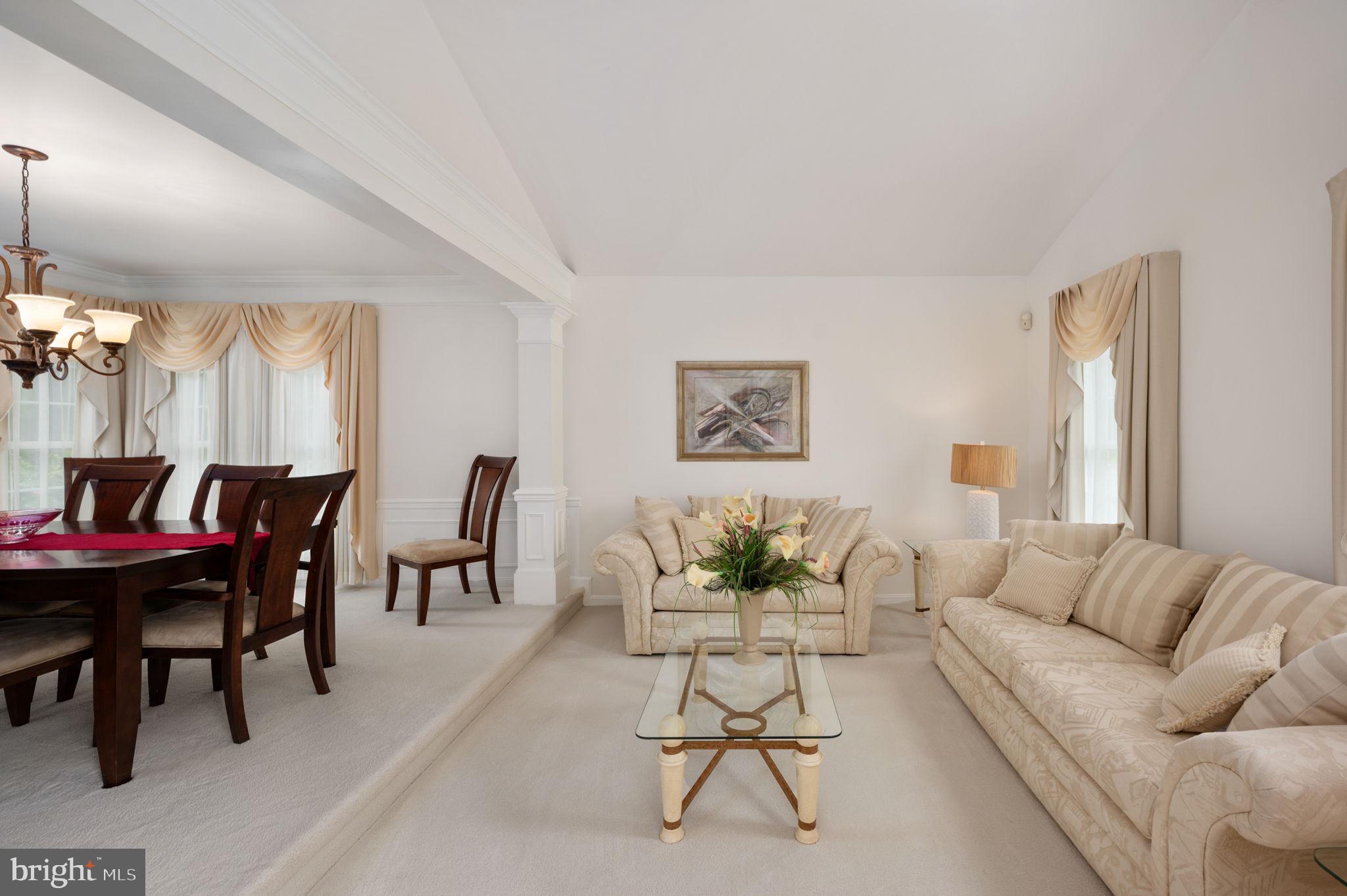 CROSSPOINTE - Residential