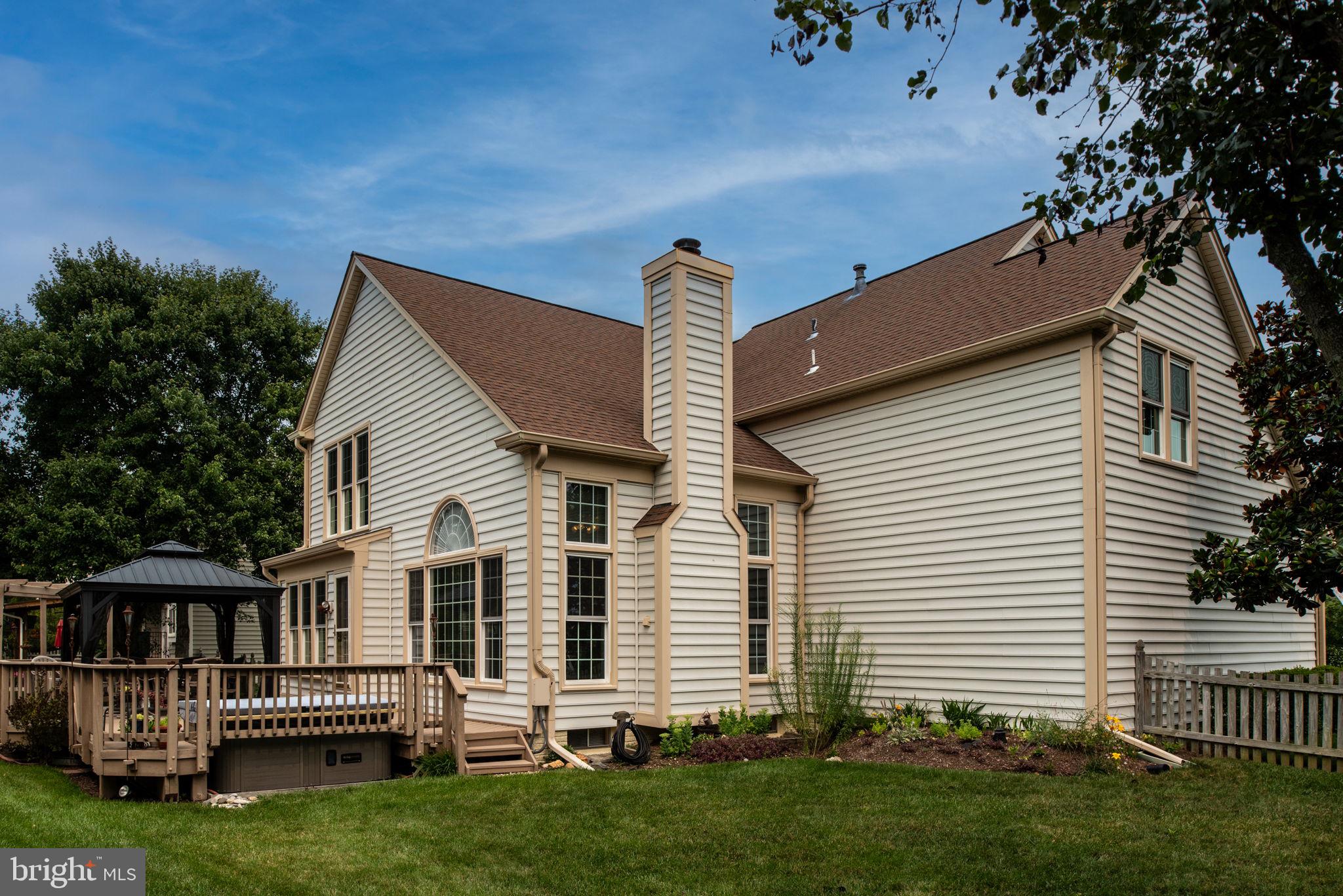 CROSSPOINTE - Residential