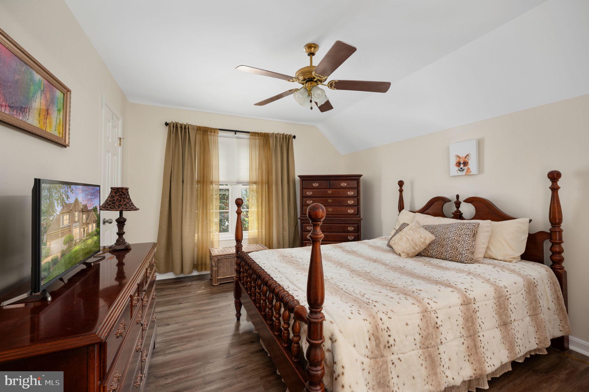 CROSSPOINTE - Residential