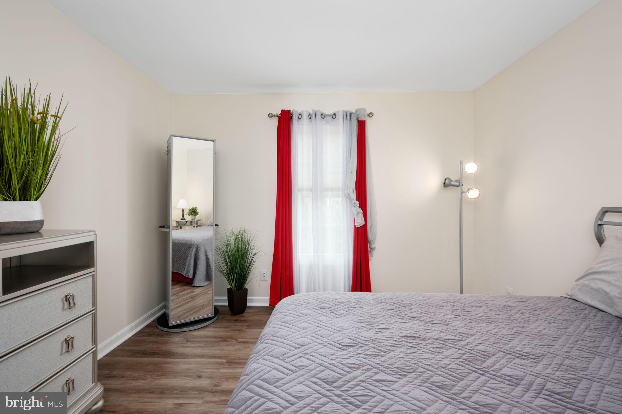 CROSSPOINTE - Residential