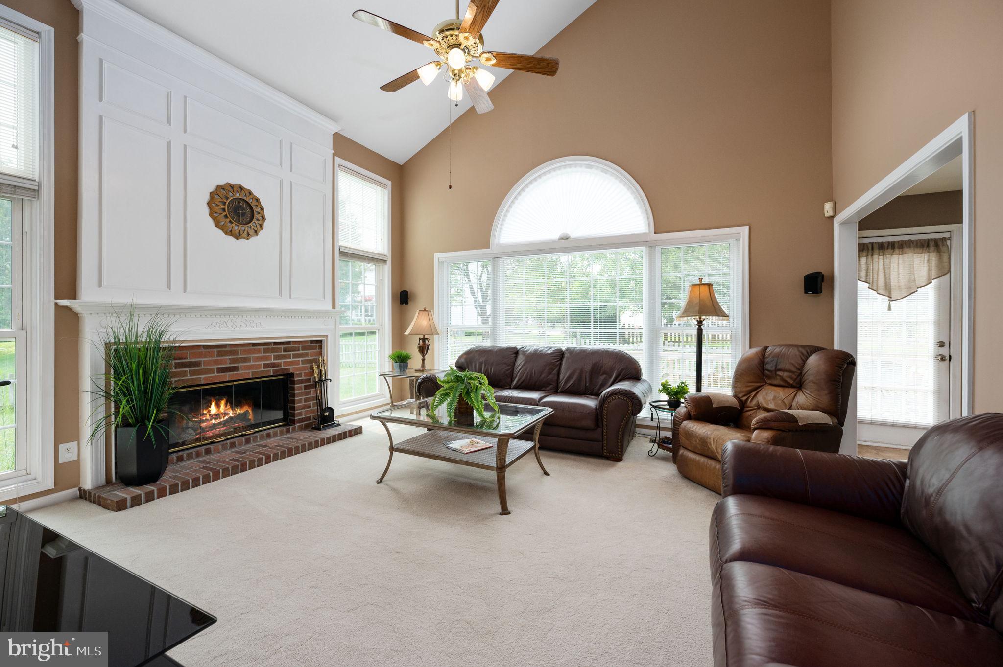 CROSSPOINTE - Residential