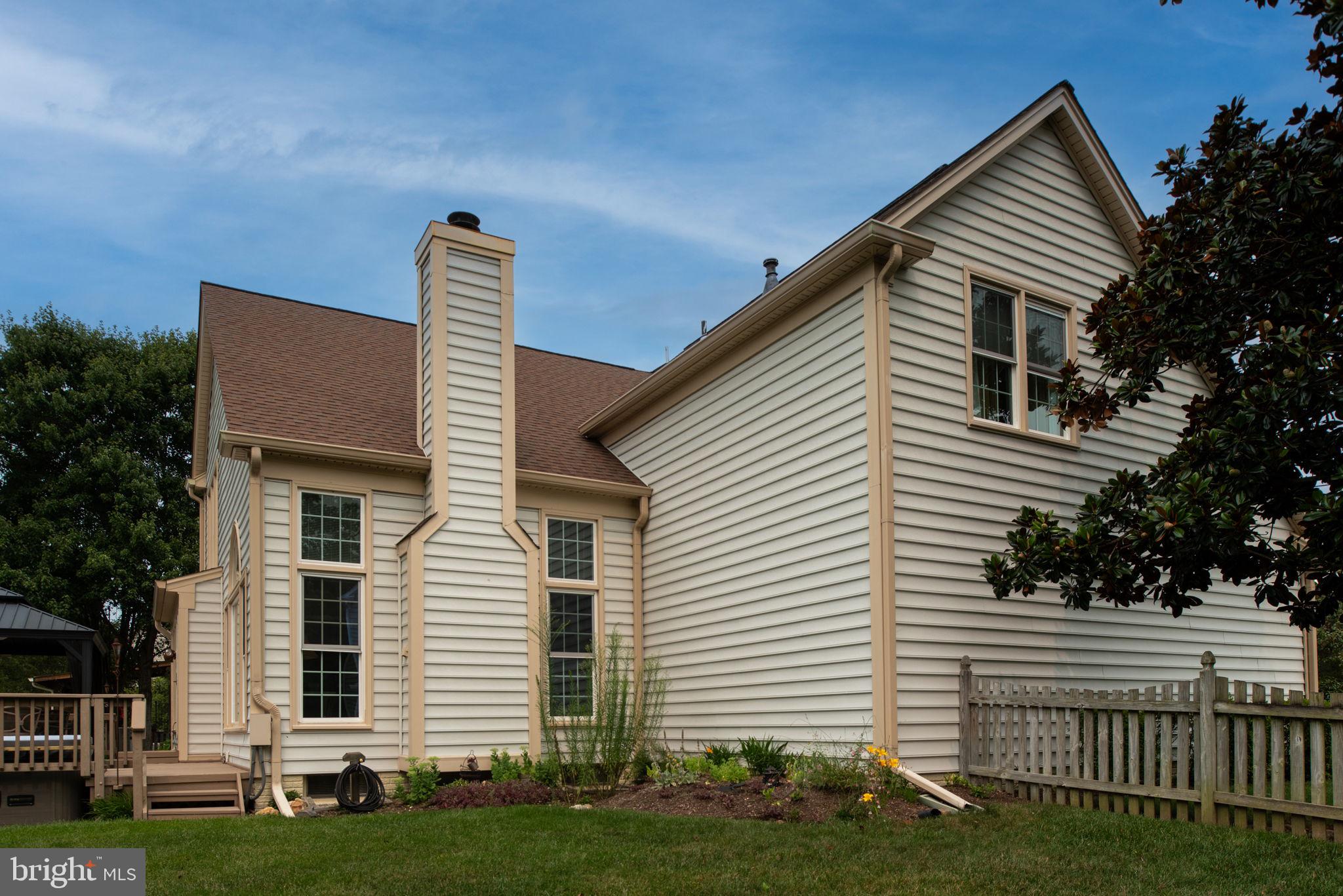 CROSSPOINTE - Residential