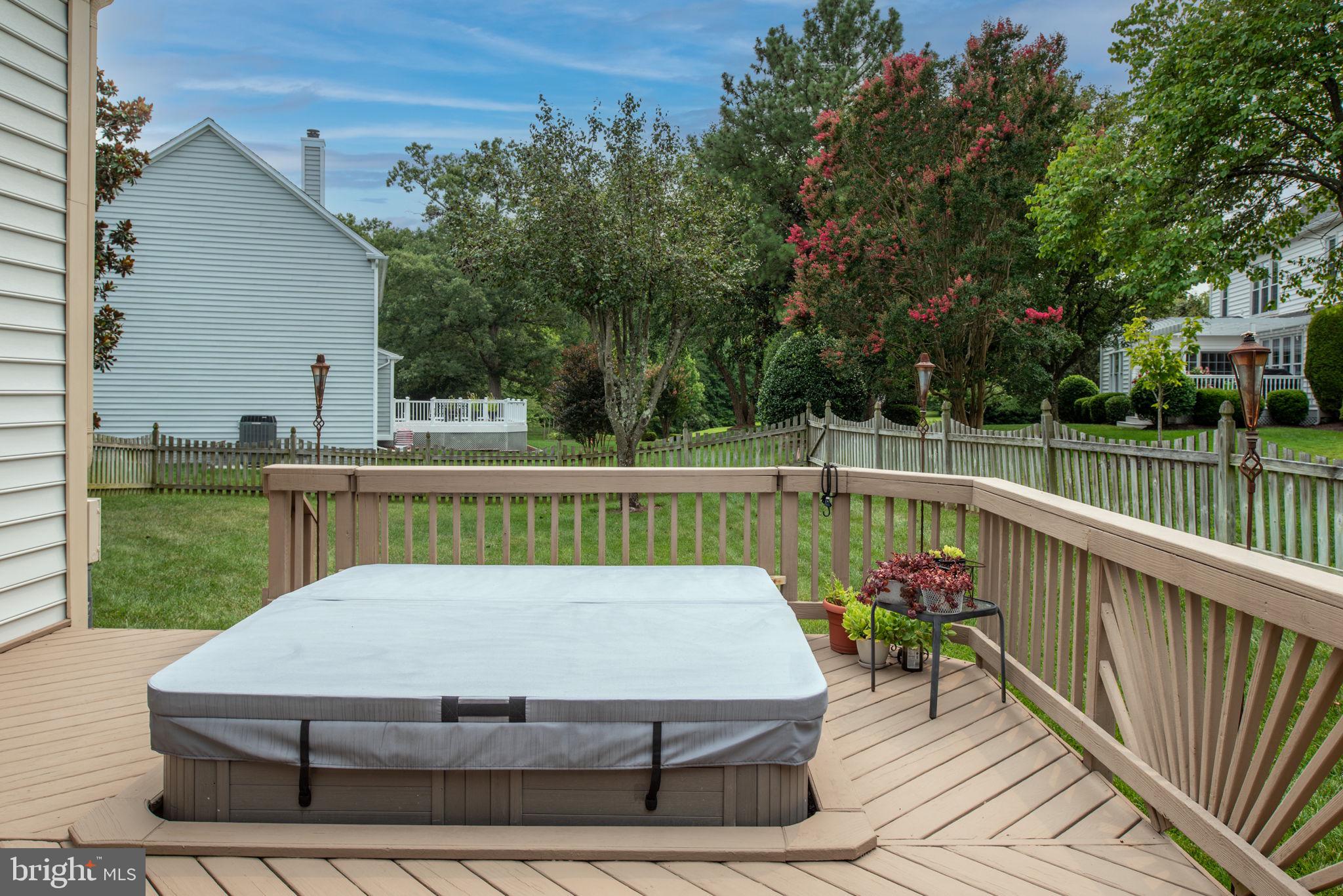 CROSSPOINTE - Residential