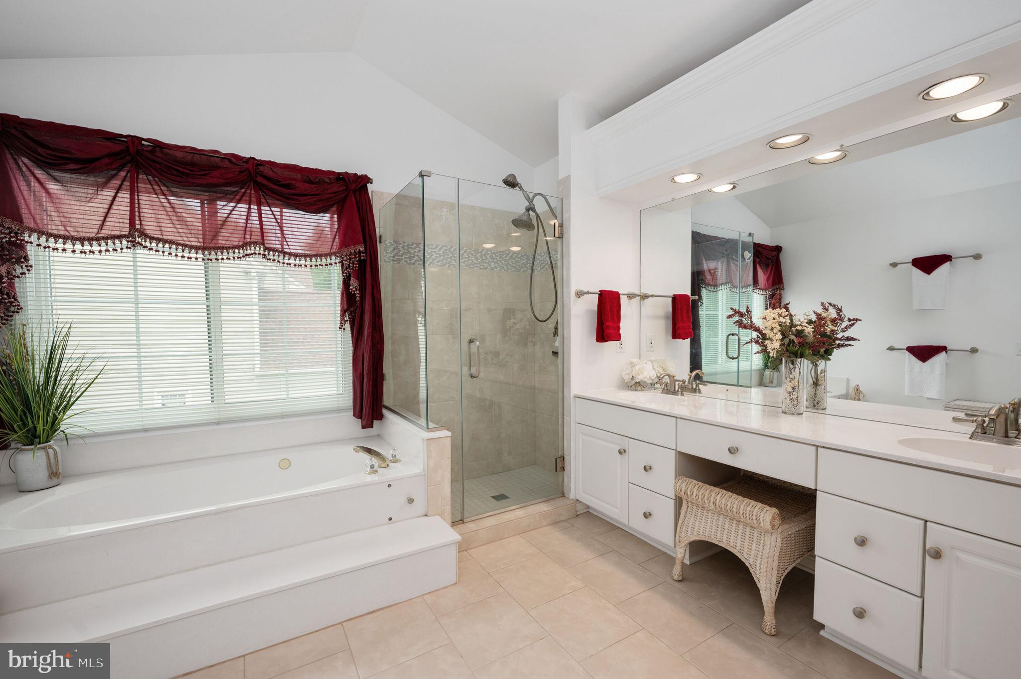 CROSSPOINTE - Residential