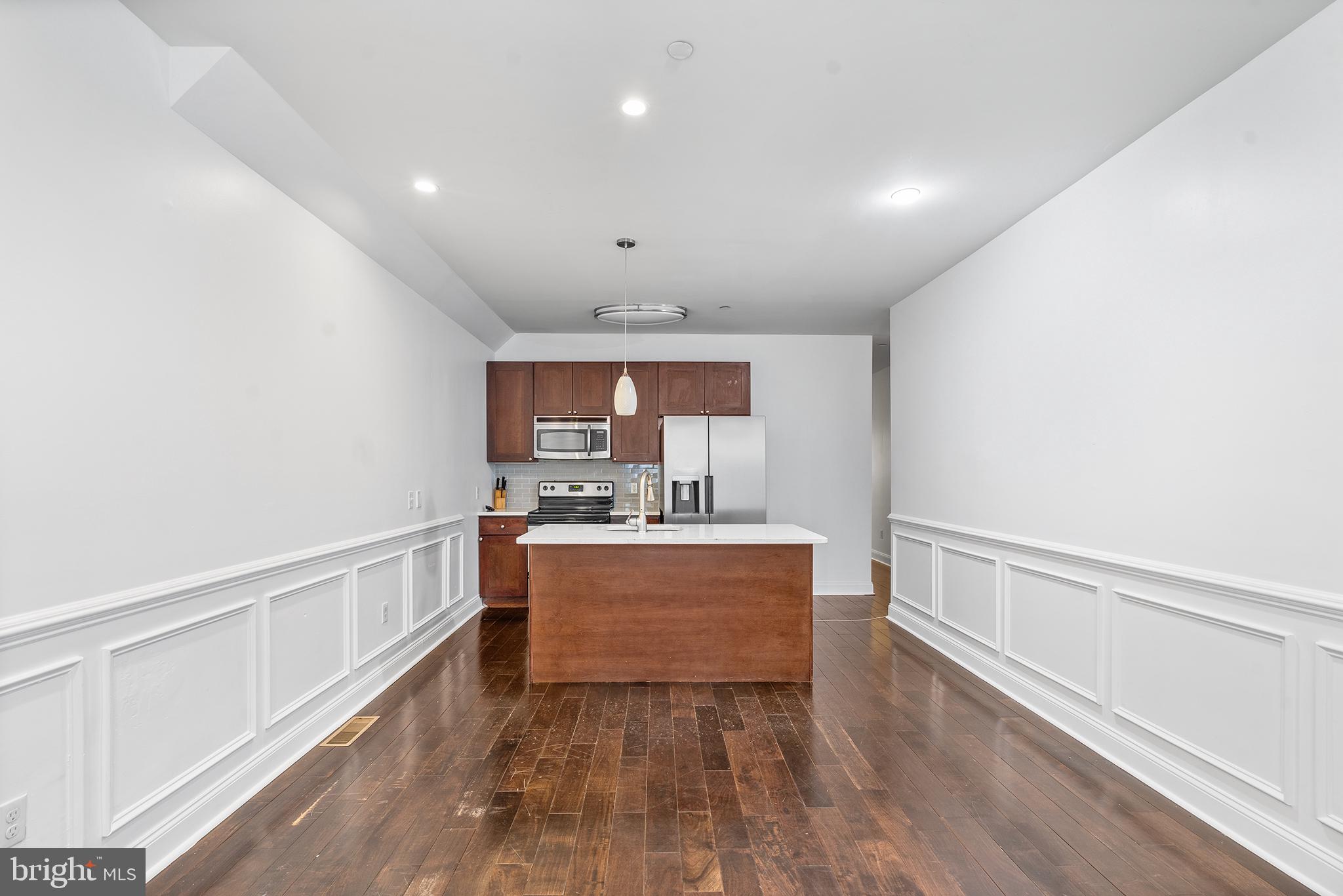 WASHINGTON SQ WEST - Residential