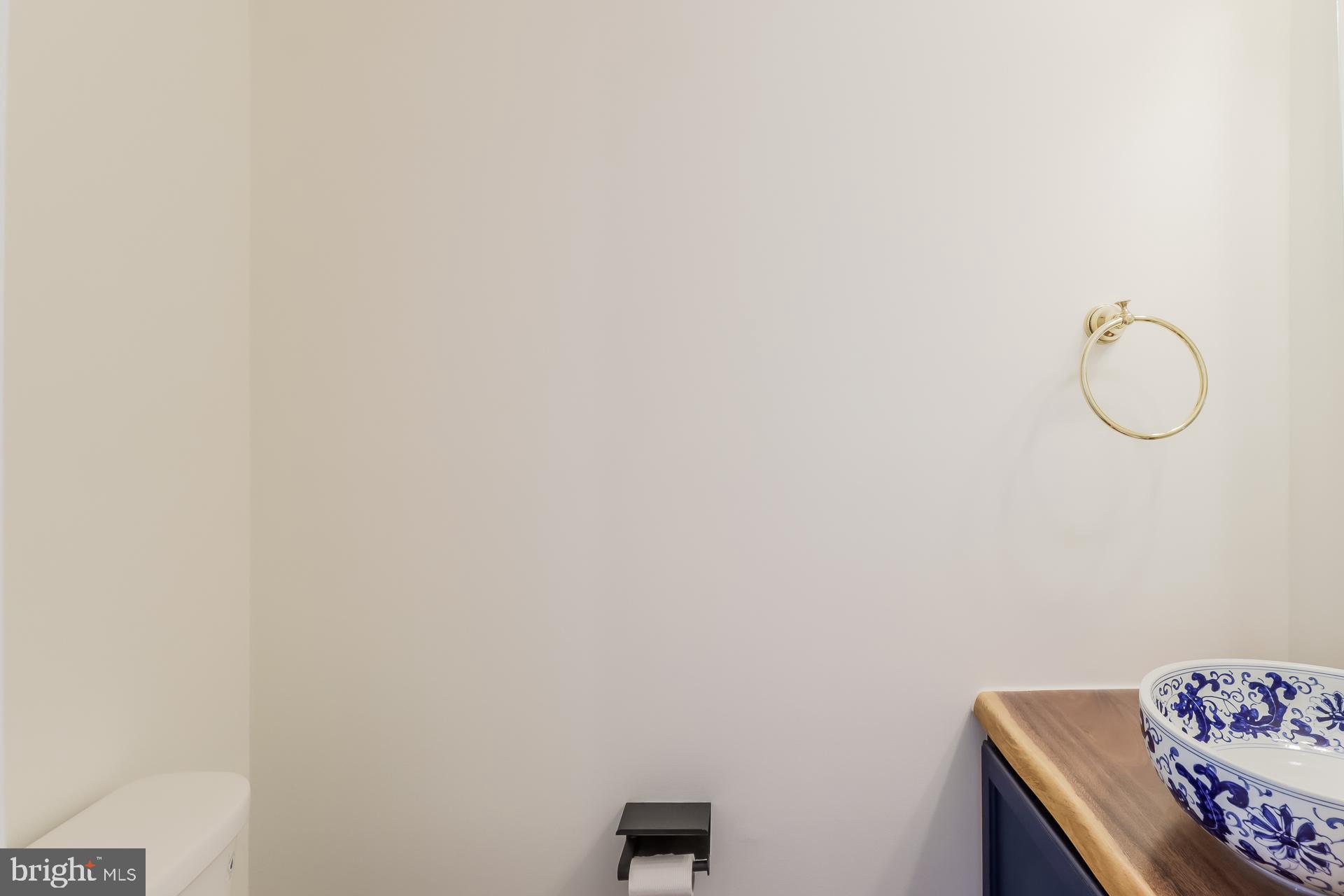 KINGSTOWNE - Residential Lease