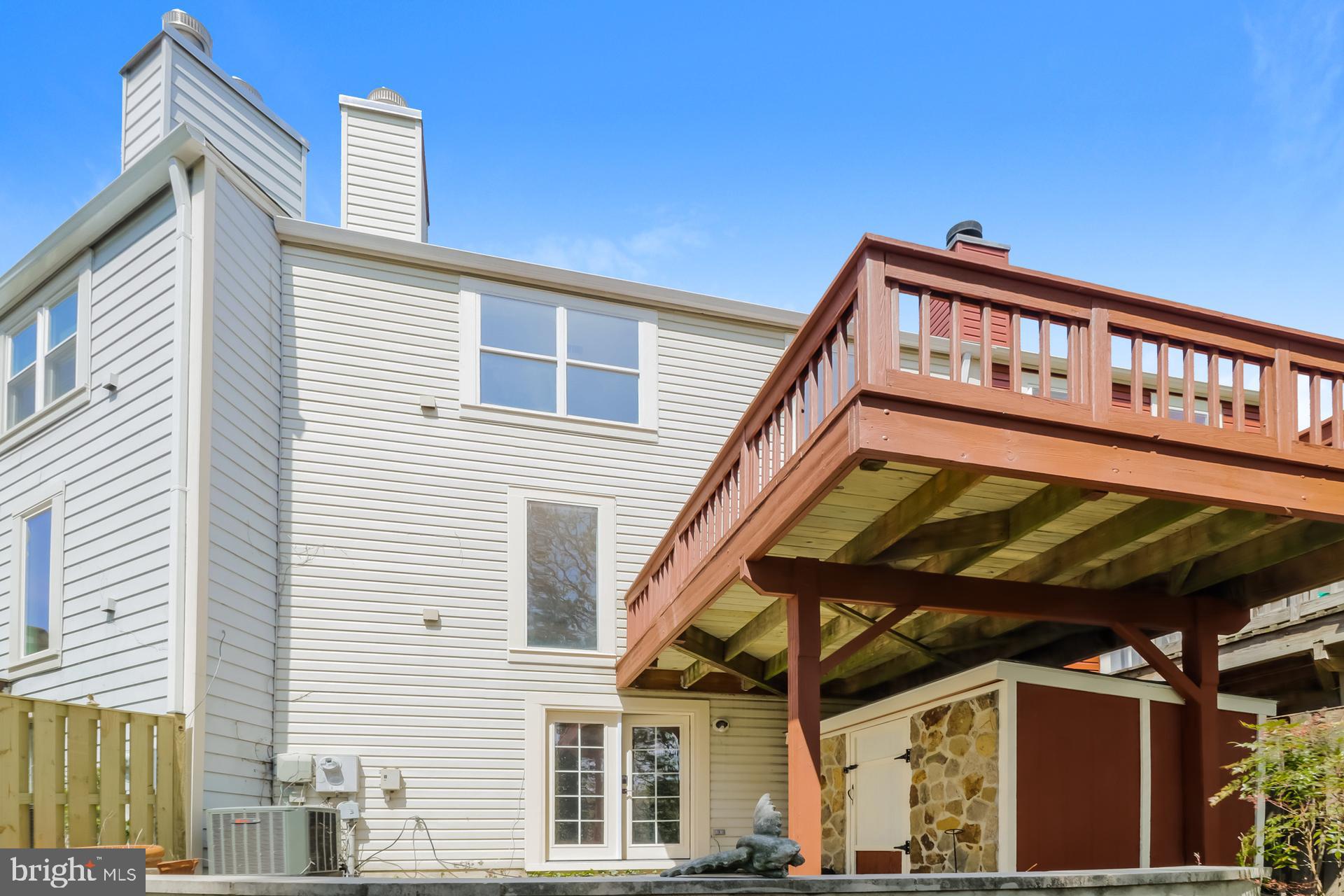 KINGSTOWNE - Residential Lease