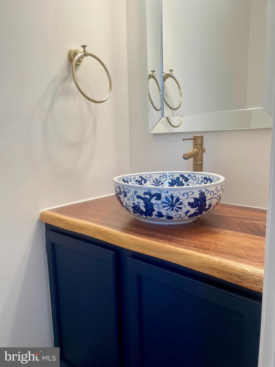 KINGSTOWNE - Residential Lease