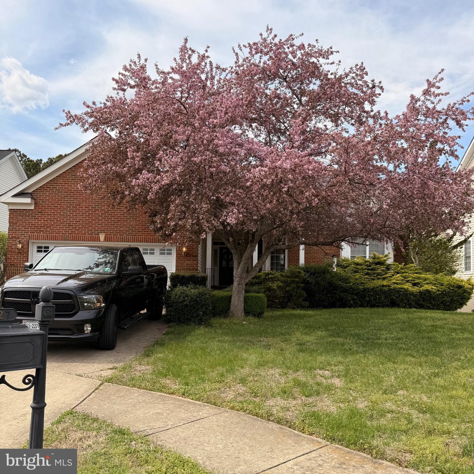 5327 W PHILIPPI PLACE