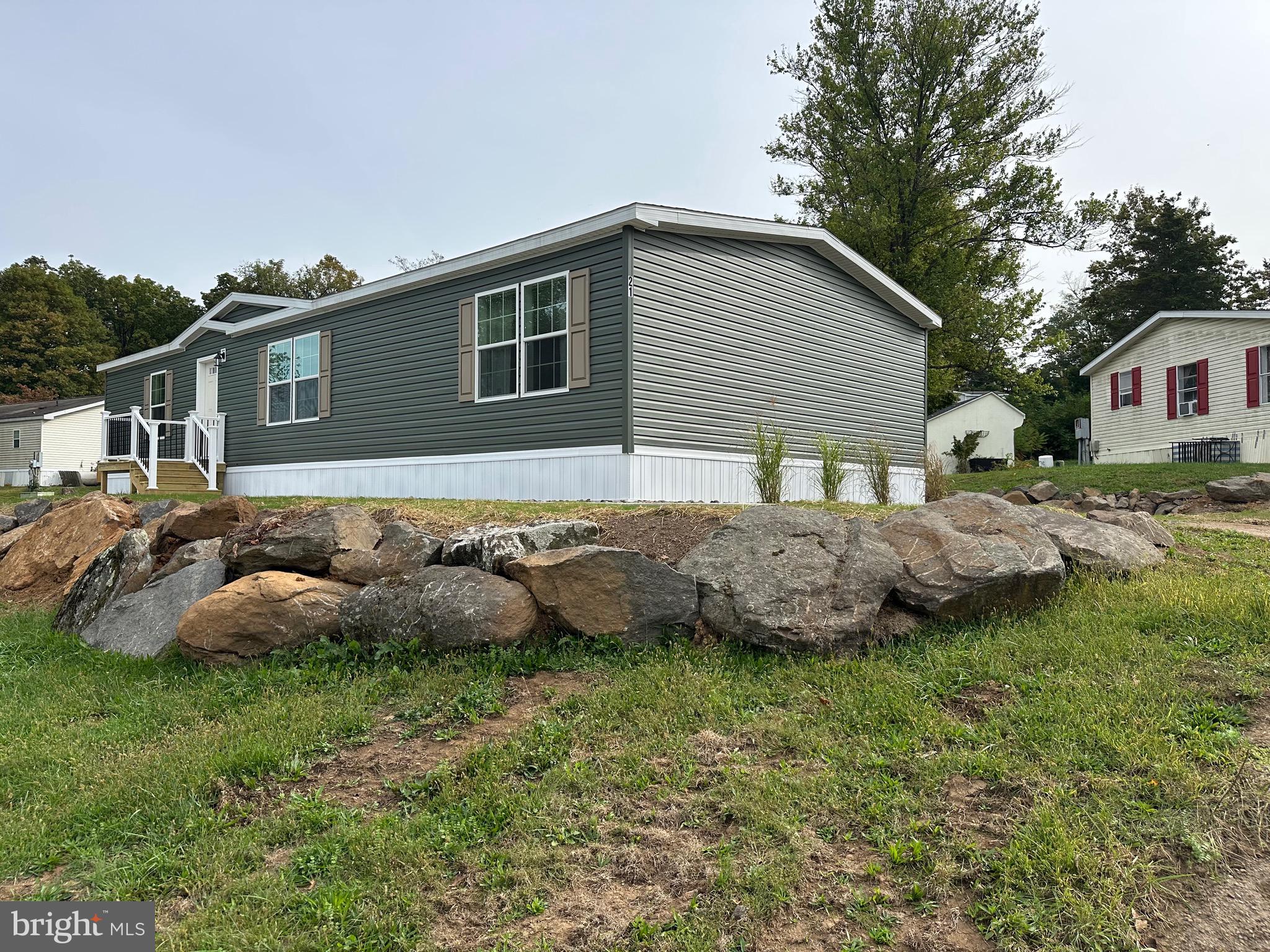 MELODYLAKESCNTRYCLUB - Residential