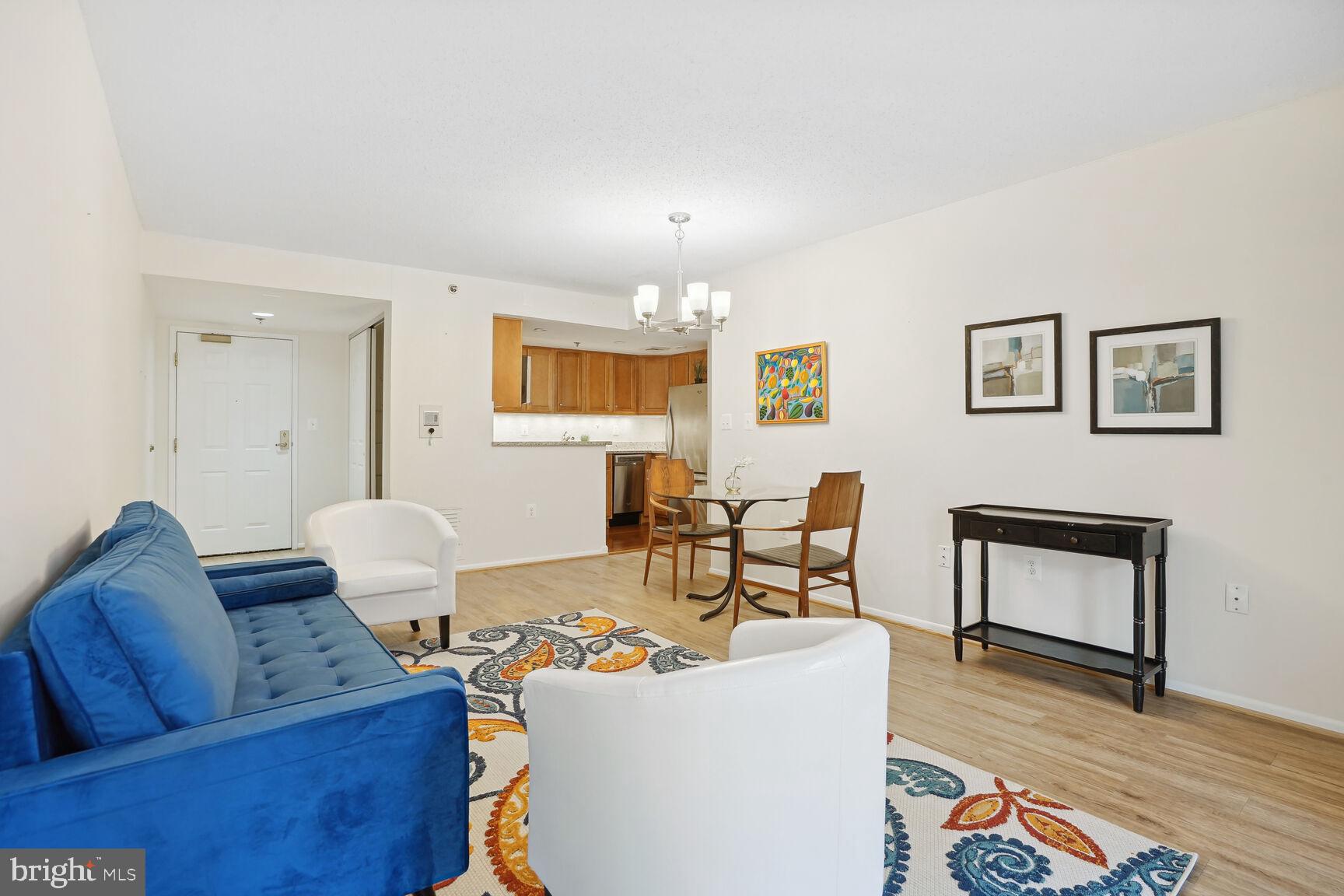 THE JEFFERSON - SUNRISE SENIOR LIVING - Residential