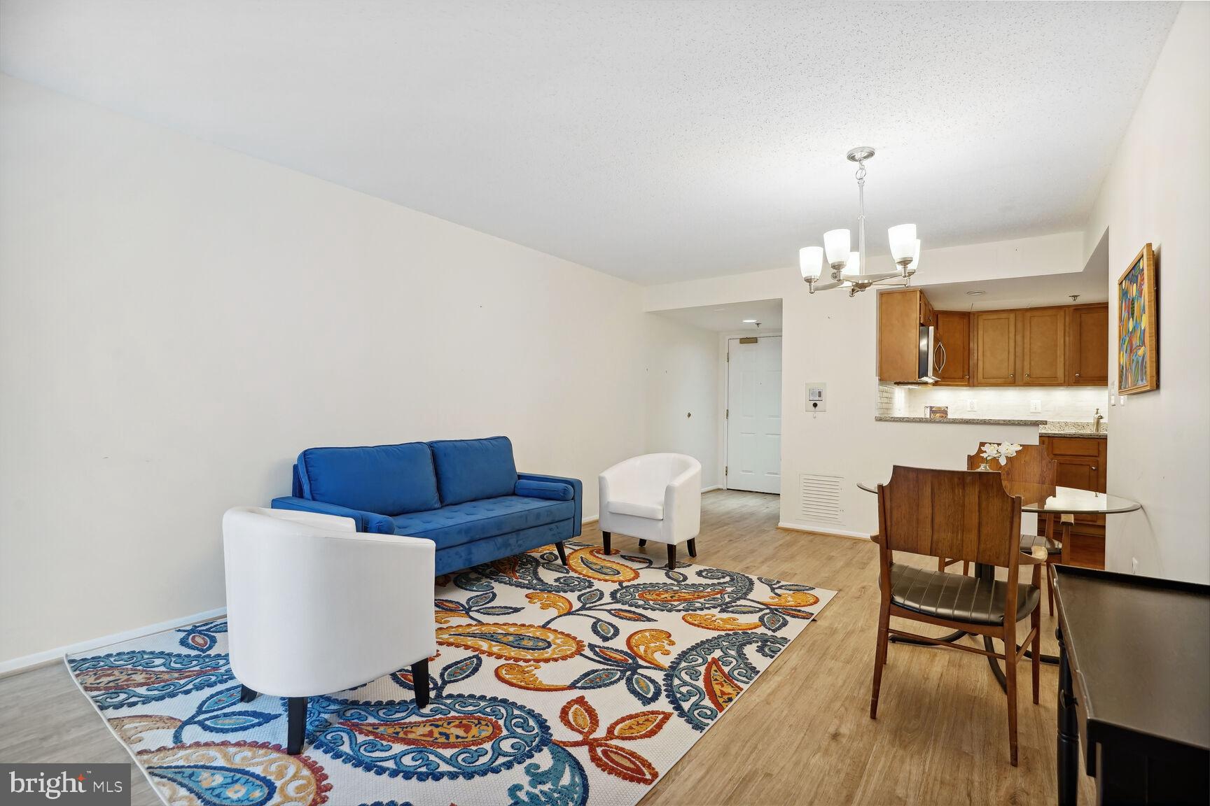 THE JEFFERSON - SUNRISE SENIOR LIVING - Residential