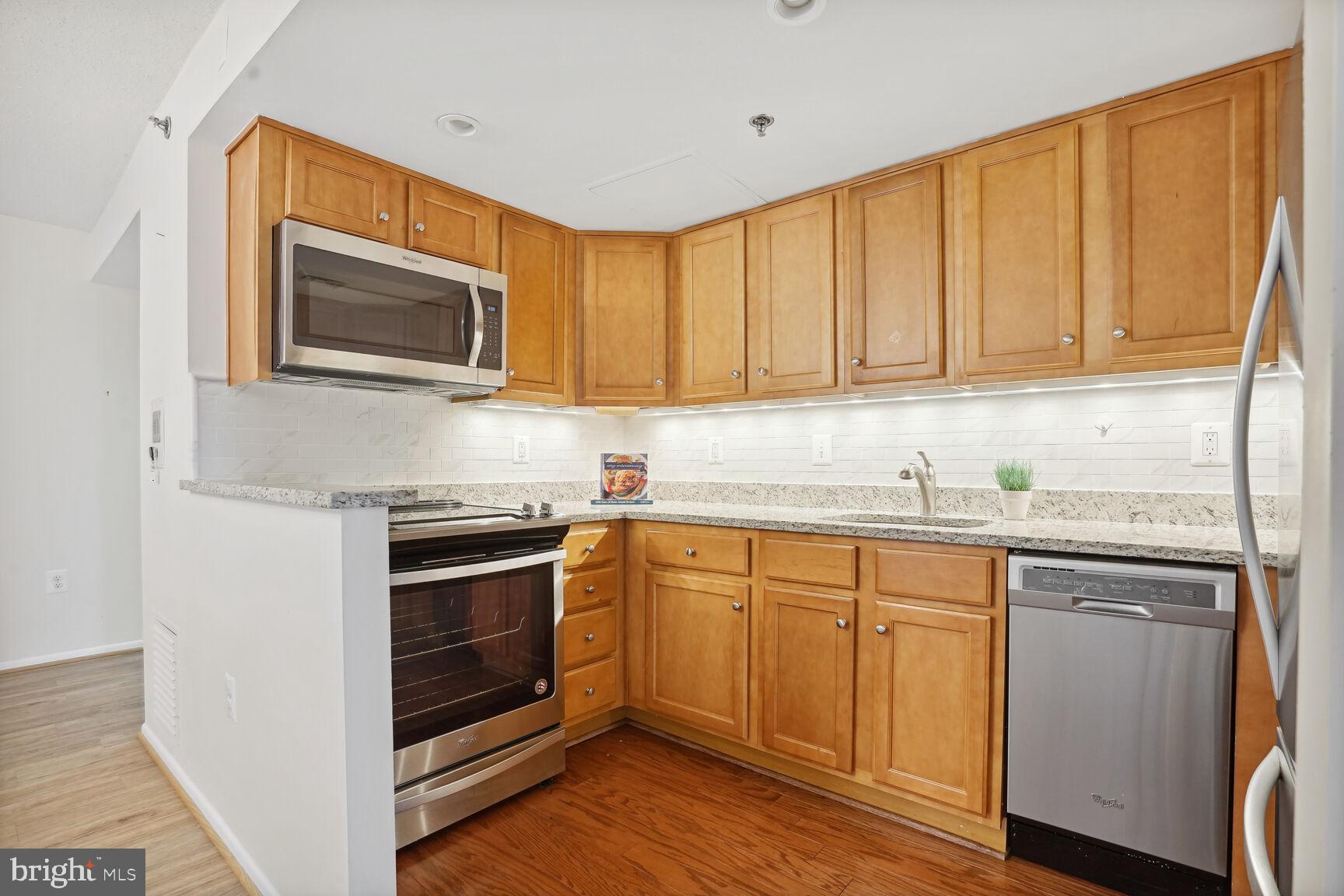 THE JEFFERSON - SUNRISE SENIOR LIVING - Residential