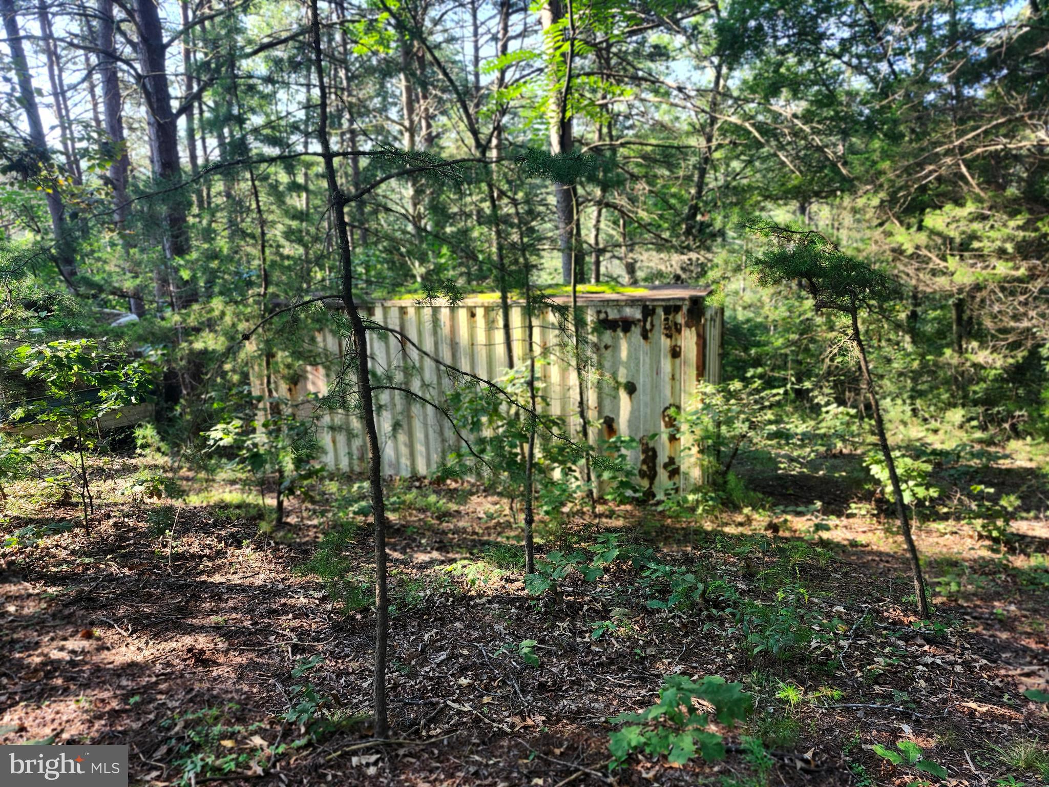 NORTH RIVER BEND - Land