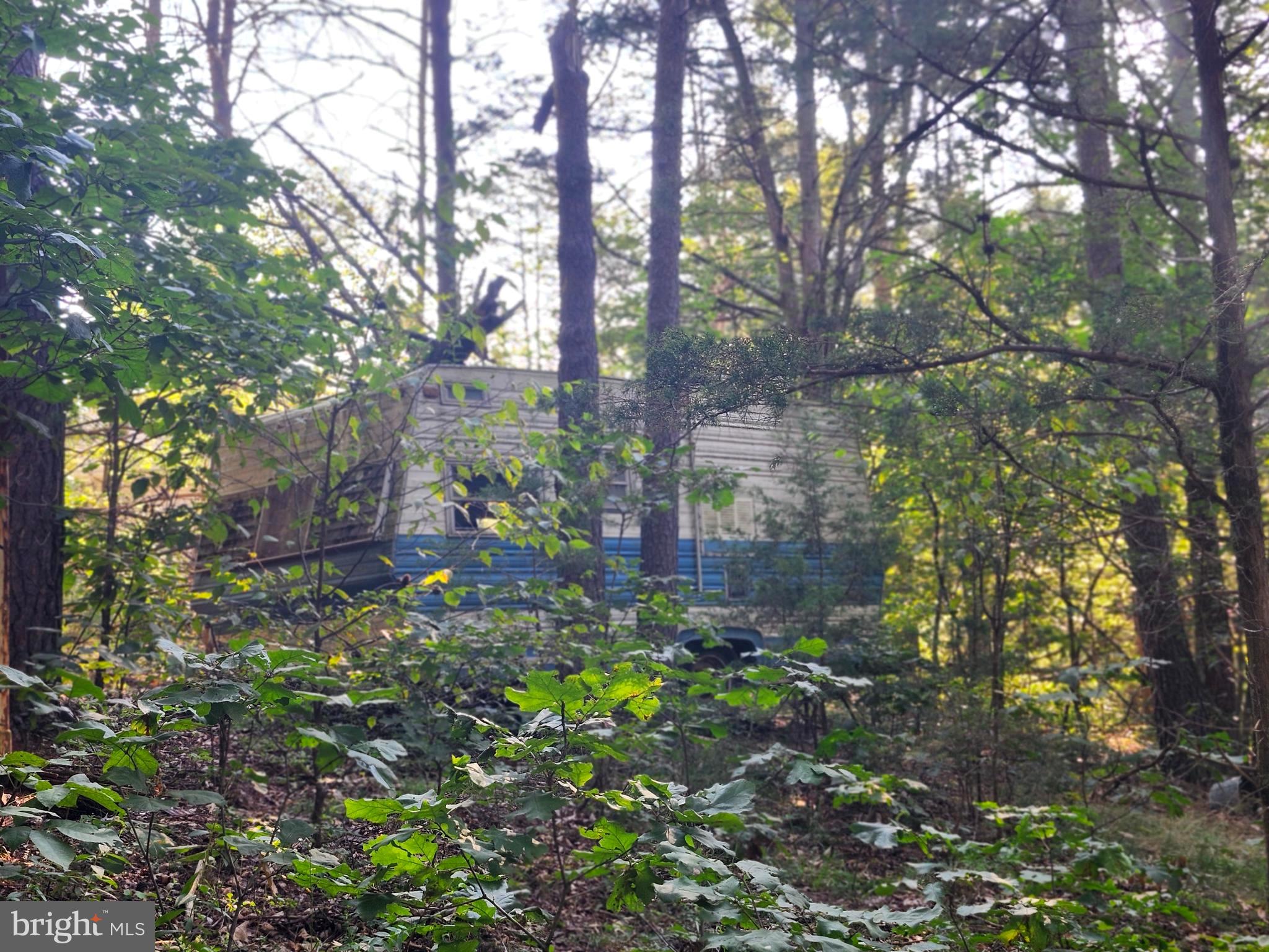 NORTH RIVER BEND - Land