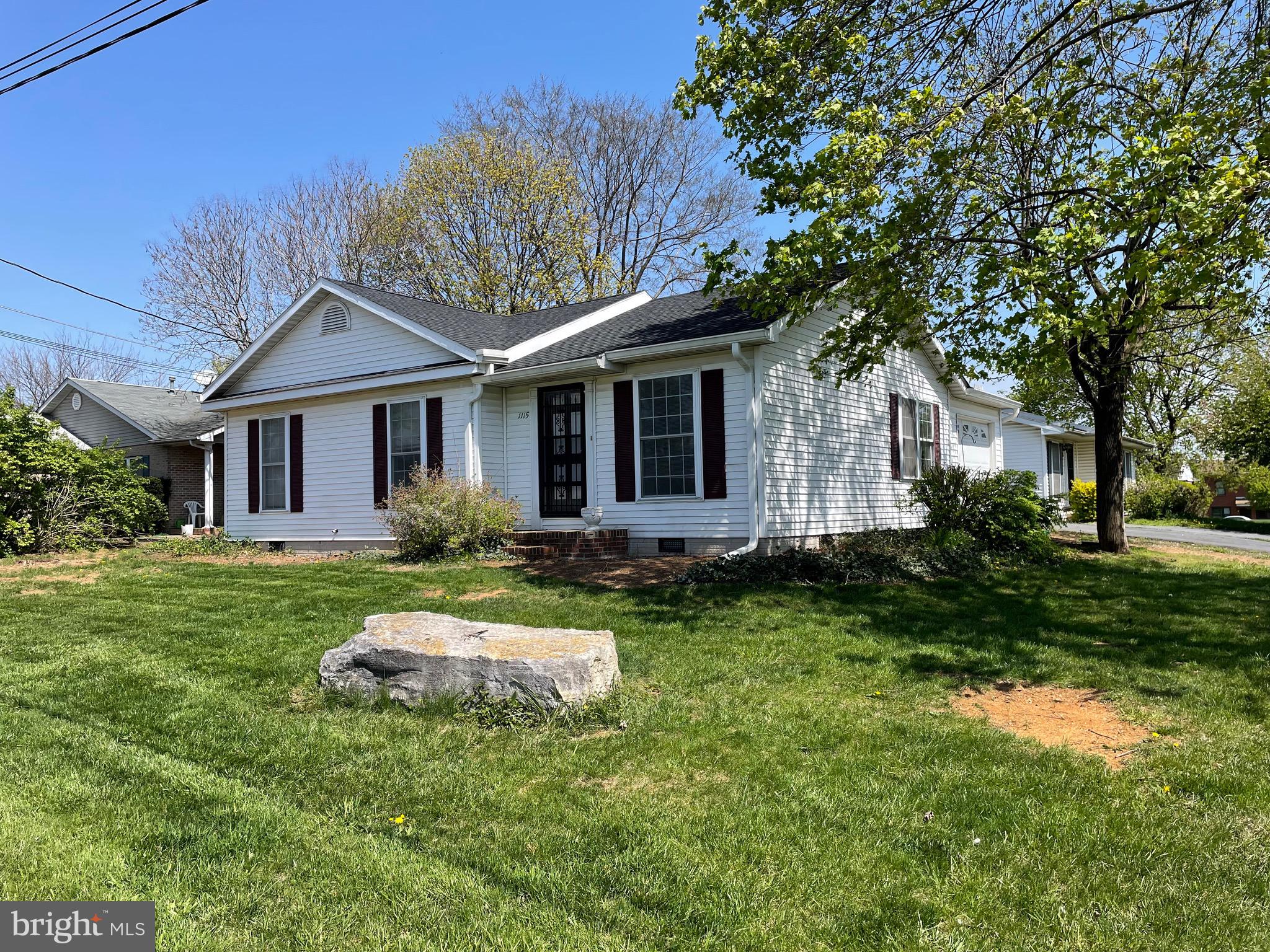 LOCUST CORNER - Residential