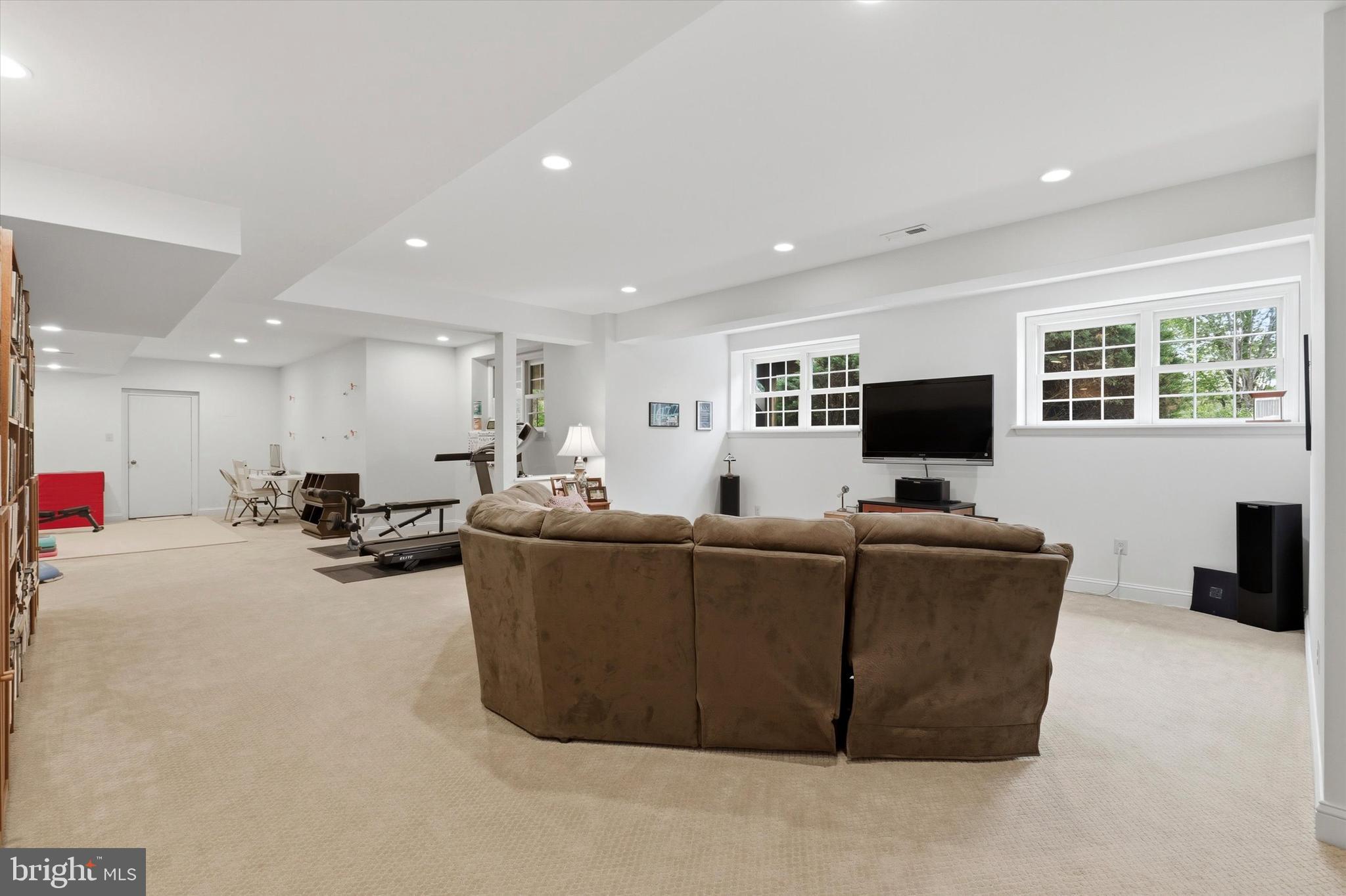 FAIRWAYS - Residential