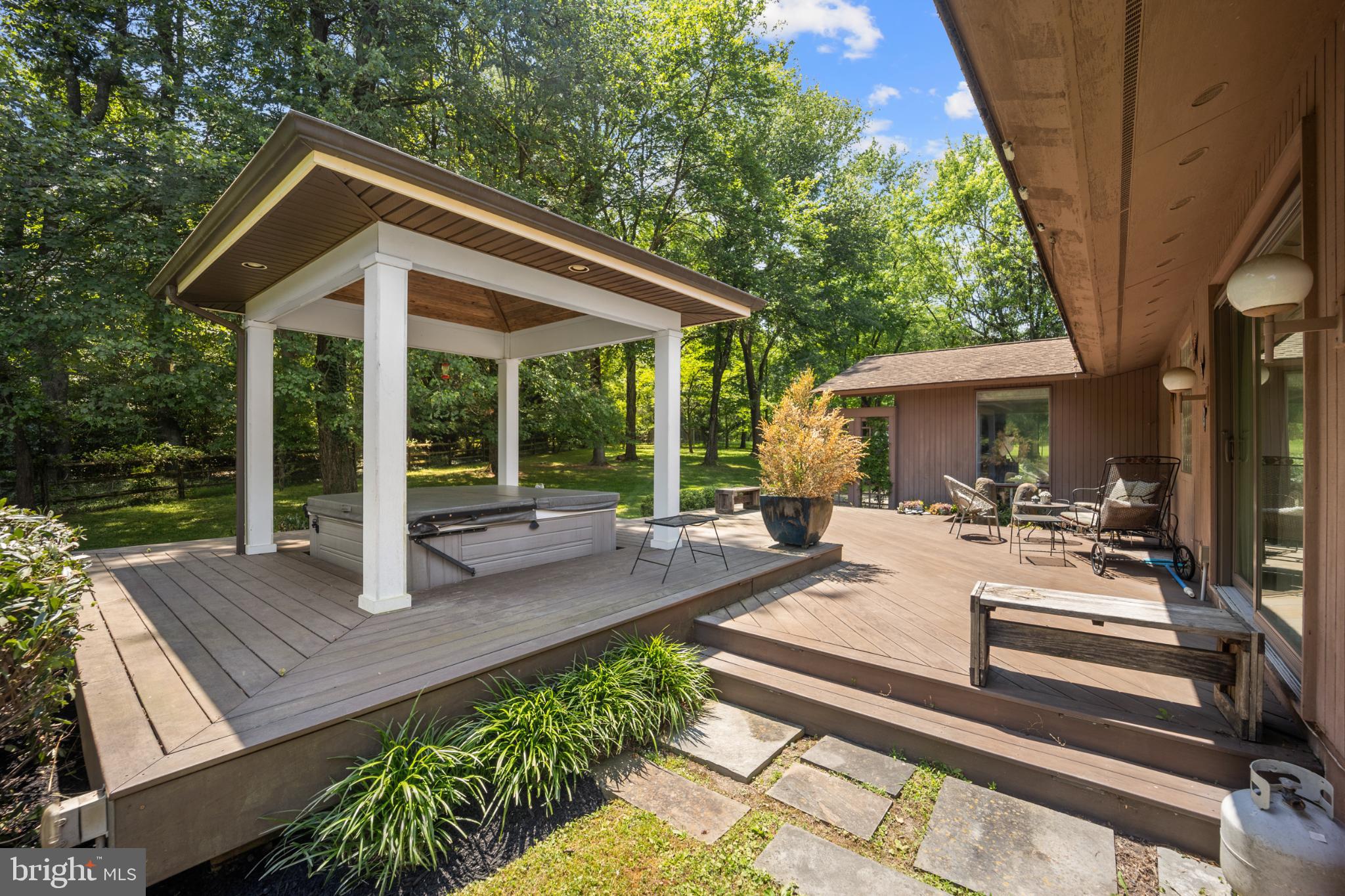 VALLEY HILL ESTATE - Residential