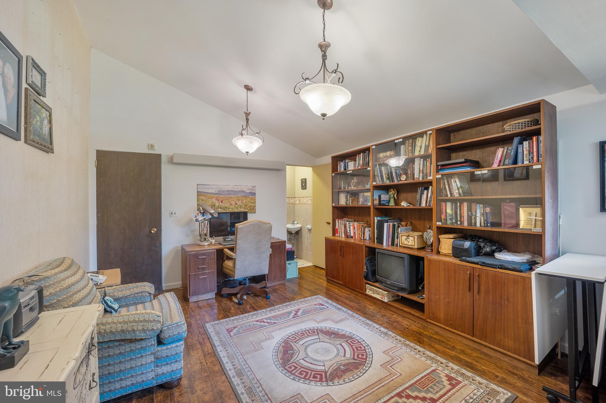 VALLEY HILL ESTATE - Residential