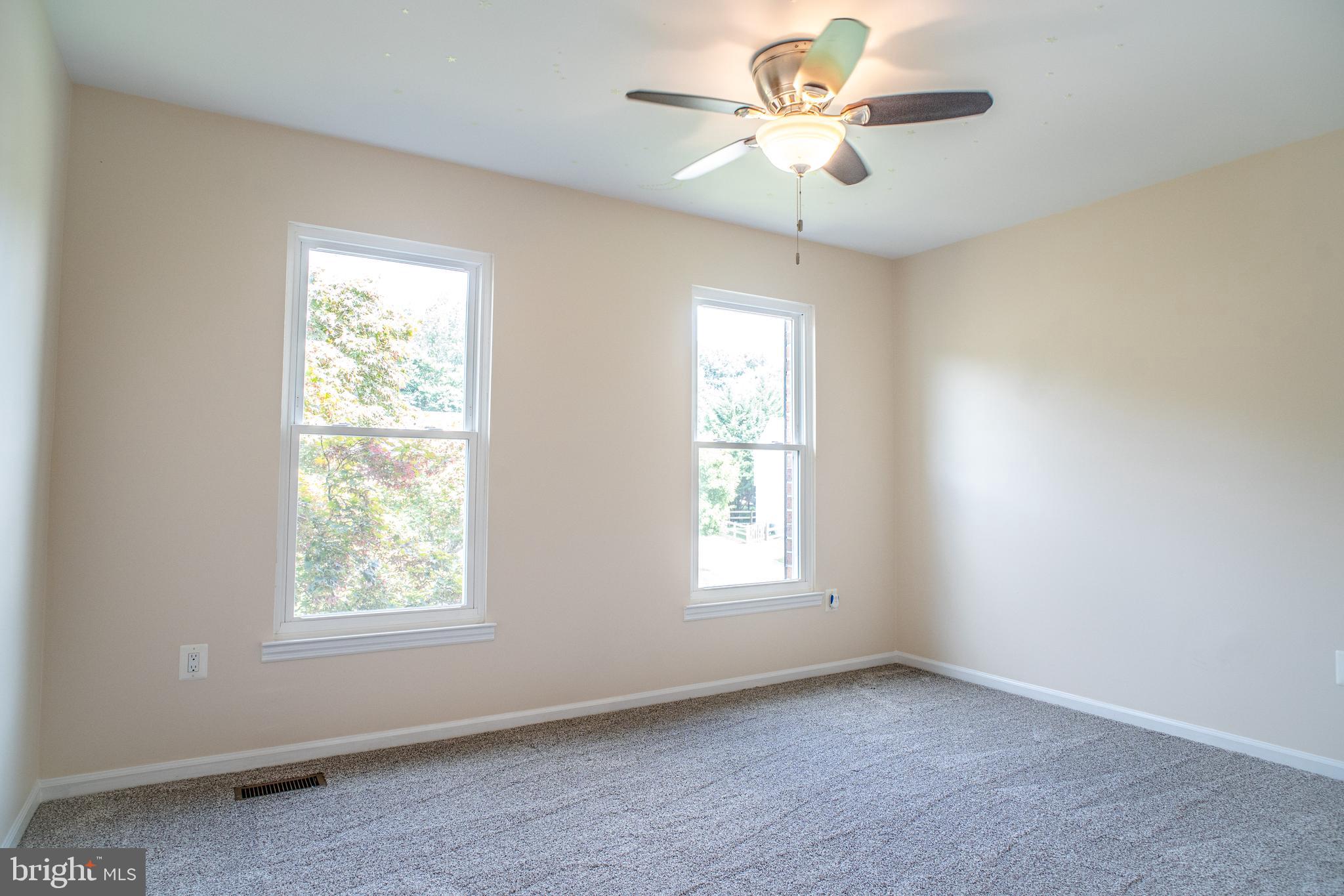 QUEEN ANNE VILLAGE - Residential