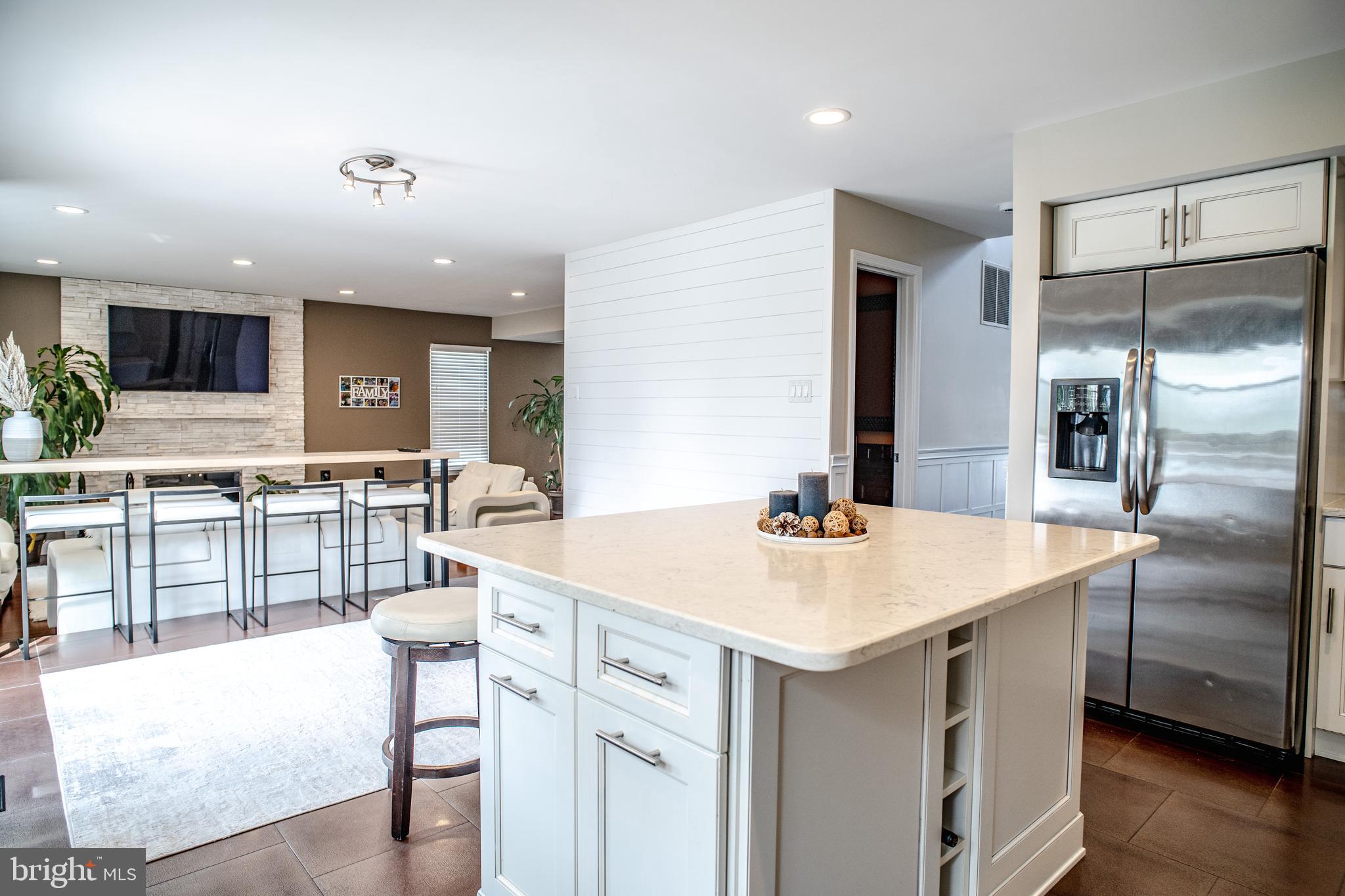 QUEEN ANNE VILLAGE - Residential