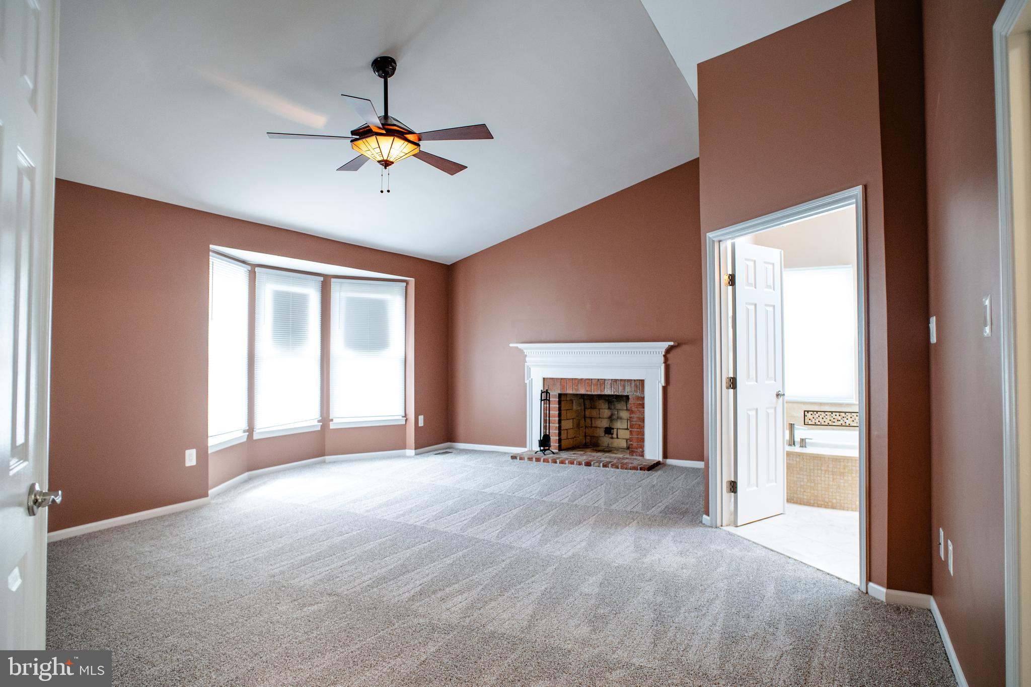 QUEEN ANNE VILLAGE - Residential