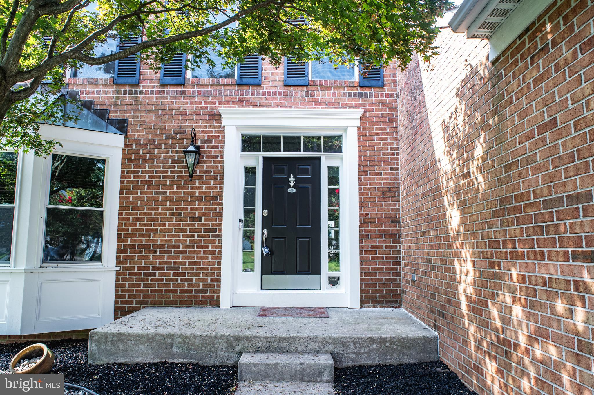 QUEEN ANNE VILLAGE - Residential