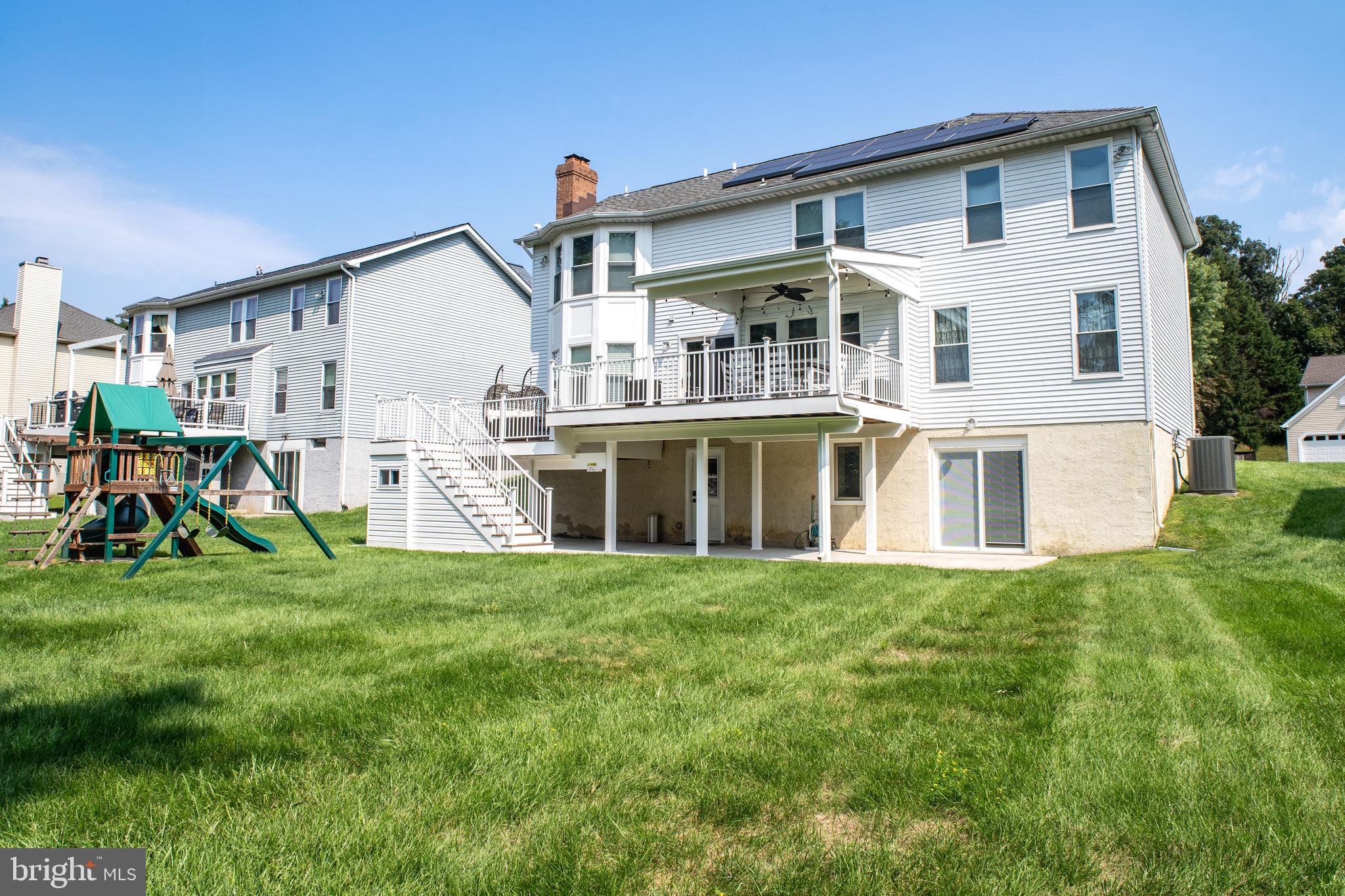 QUEEN ANNE VILLAGE - Residential