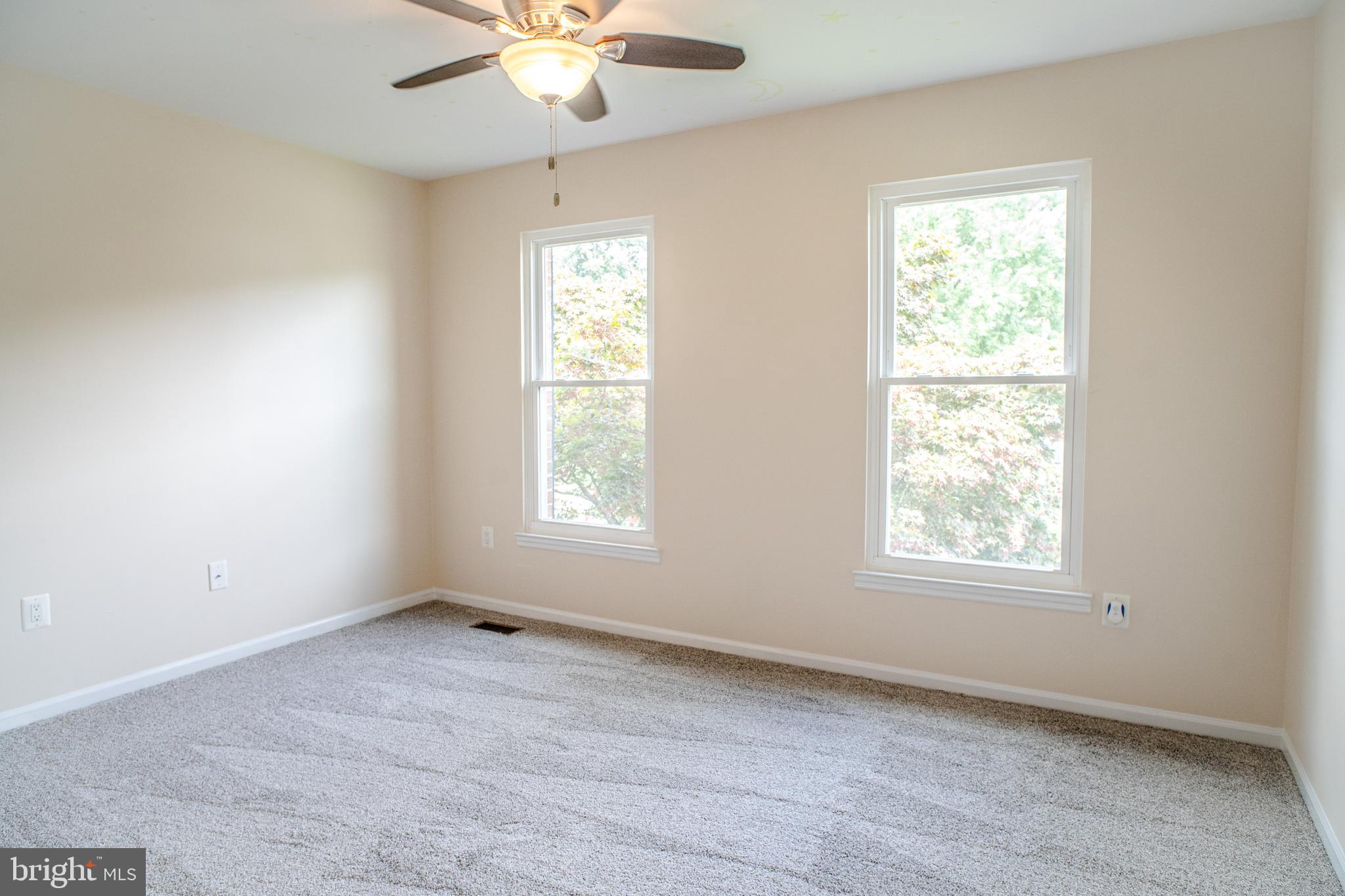 QUEEN ANNE VILLAGE - Residential