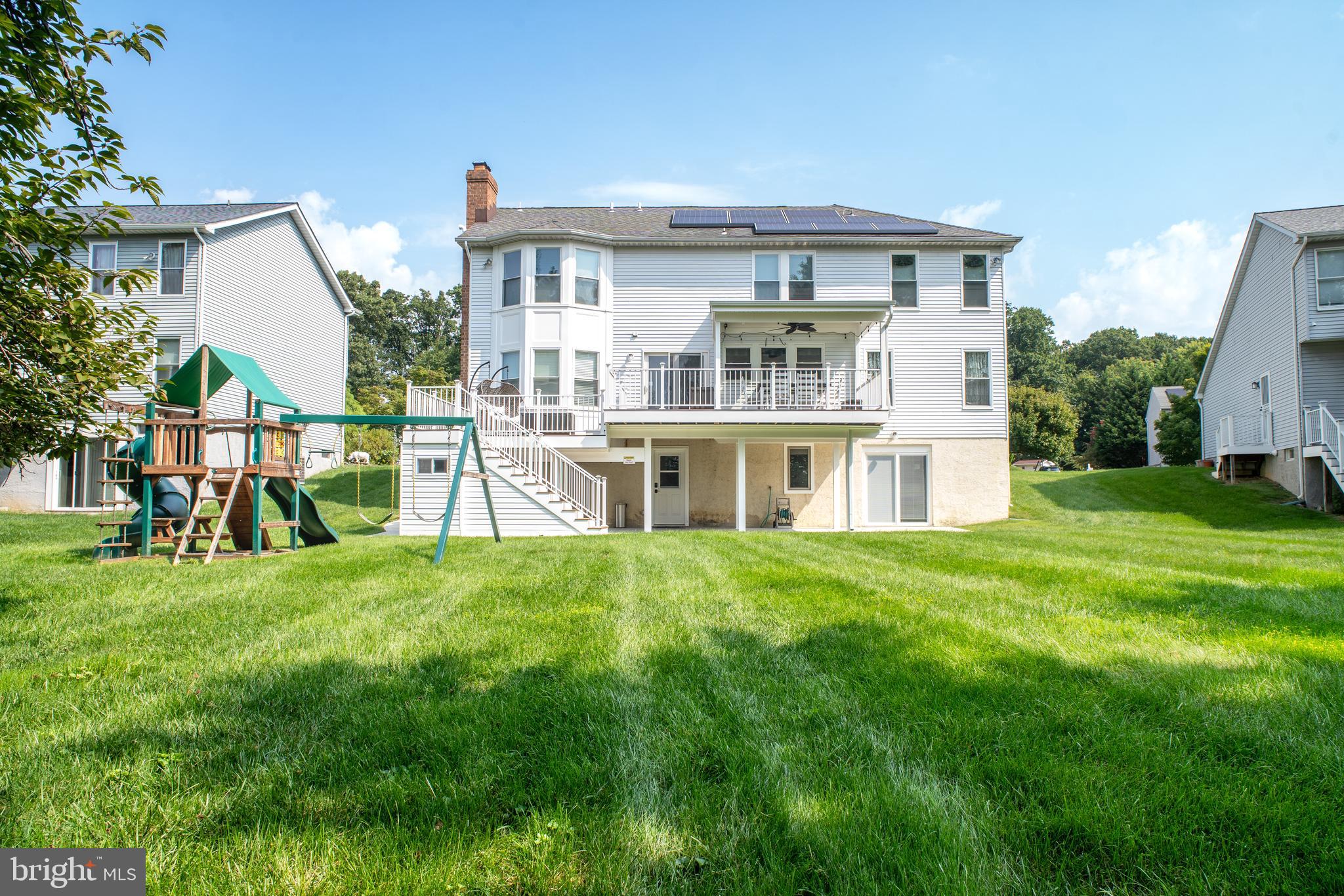 QUEEN ANNE VILLAGE - Residential