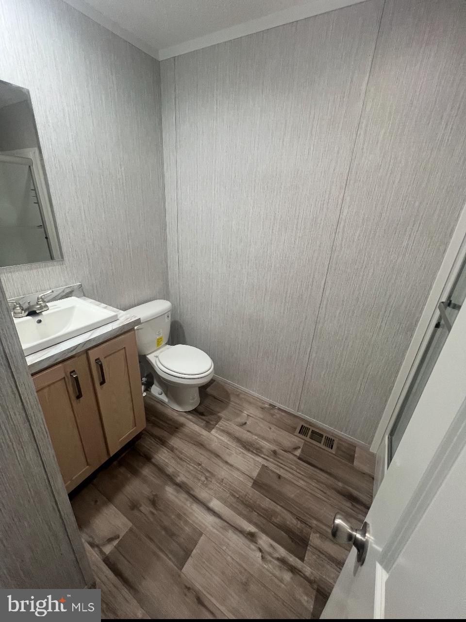 34 CLOVERLEAF COURT