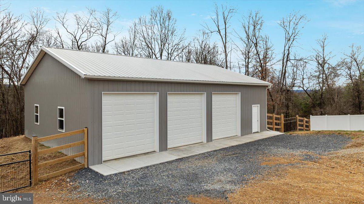 CHESTNUT HILL ESTATES - Residential