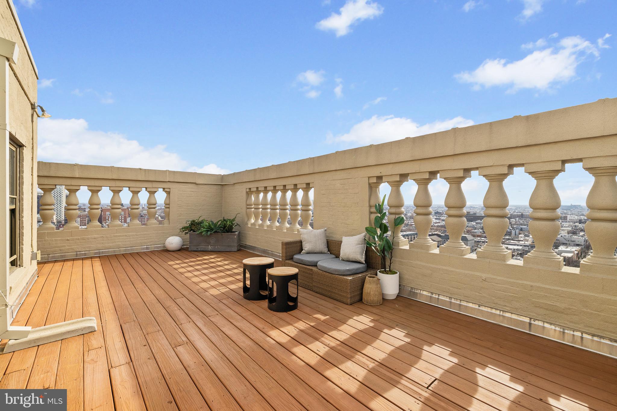 WASHINGTON SQ WEST - Residential