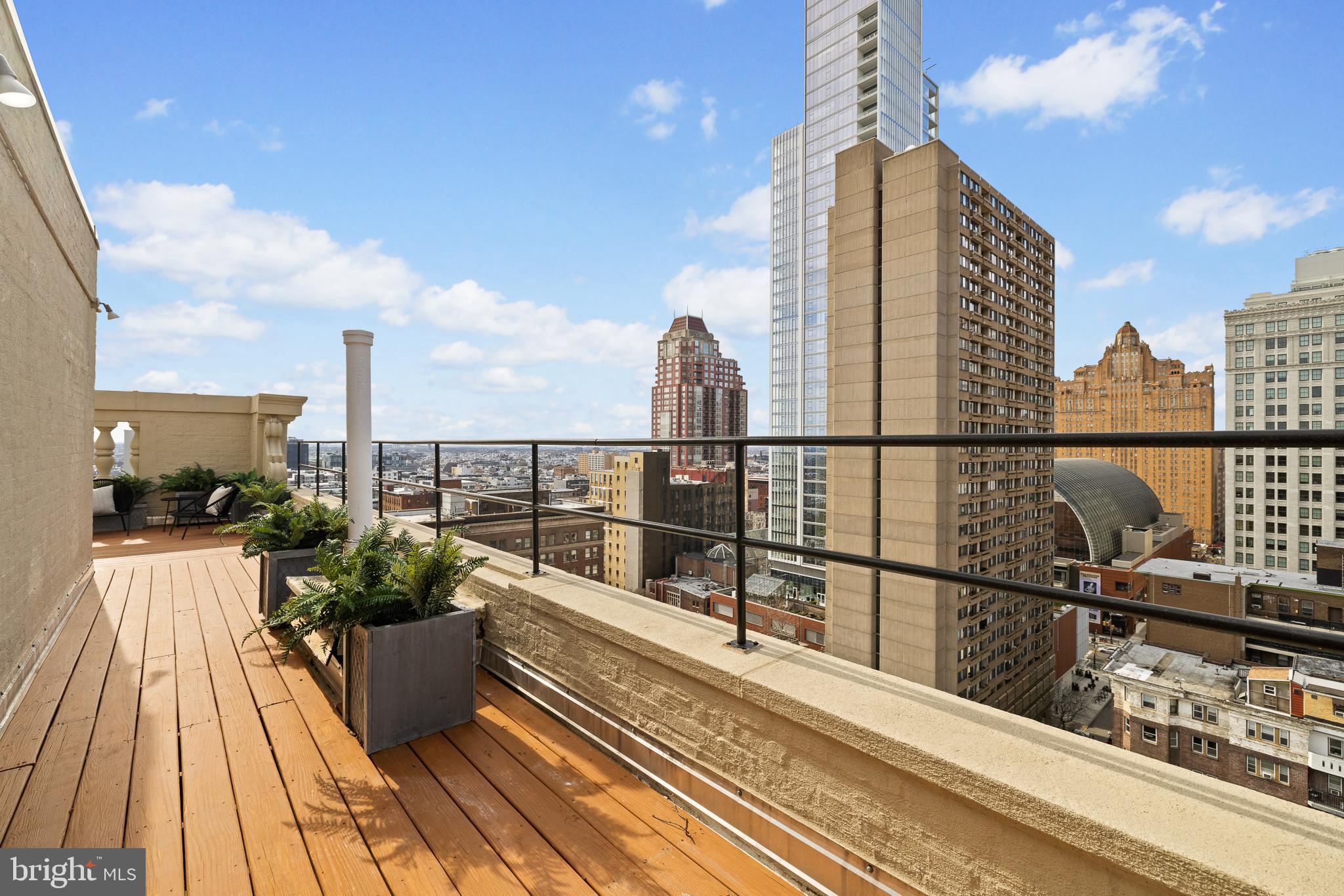 WASHINGTON SQ WEST - Residential