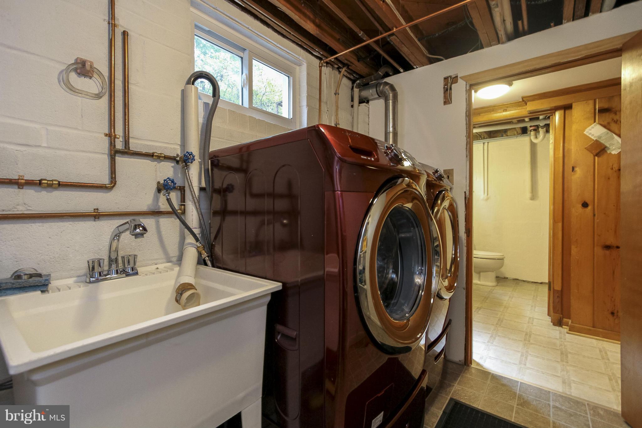 WOODLAWN MANOR - Residential