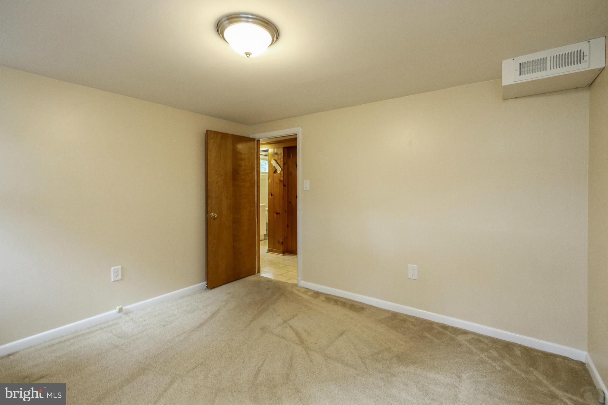 WOODLAWN MANOR - Residential