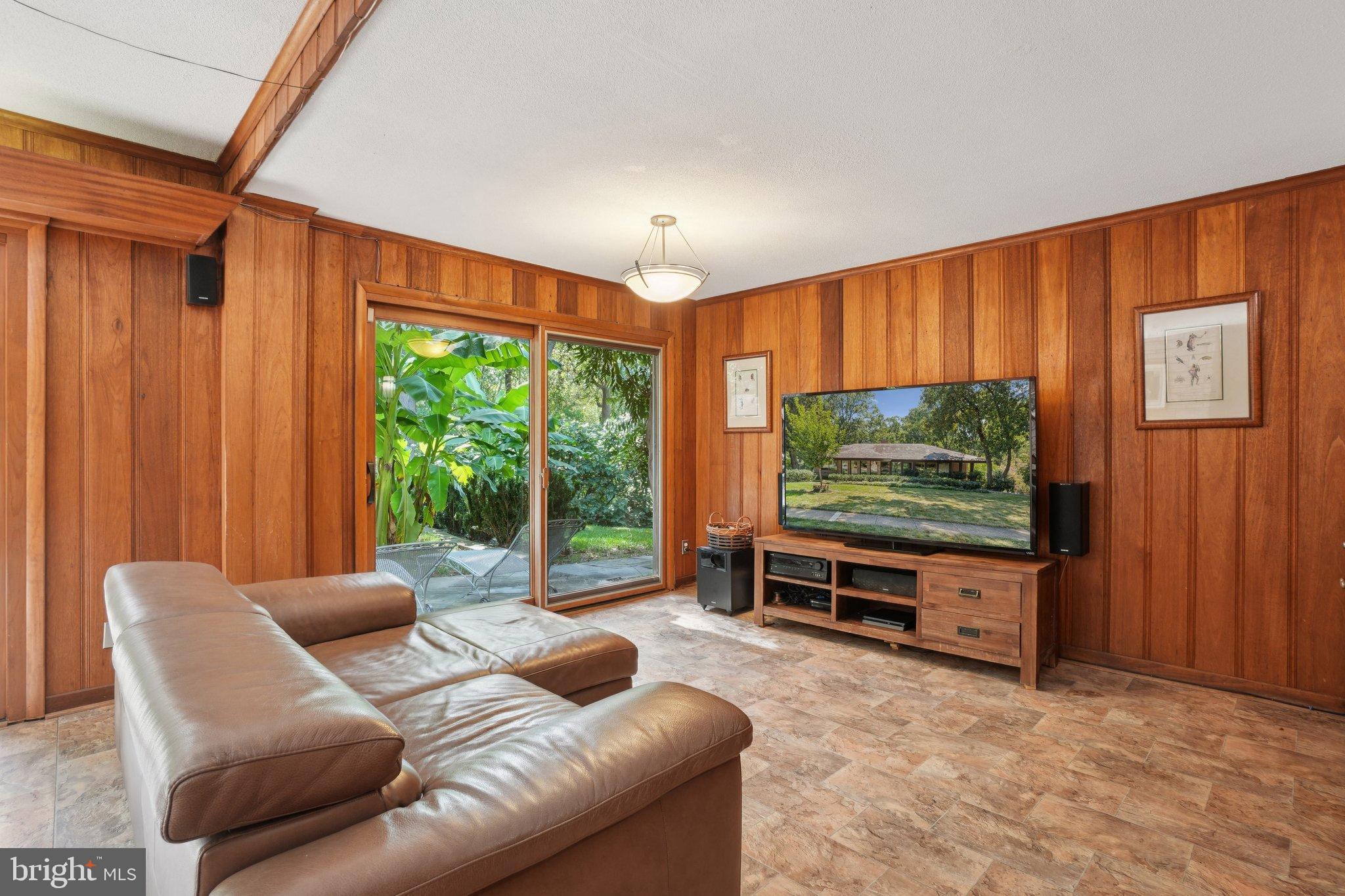 DOVER BALMORAL RIVERWOOD - Residential