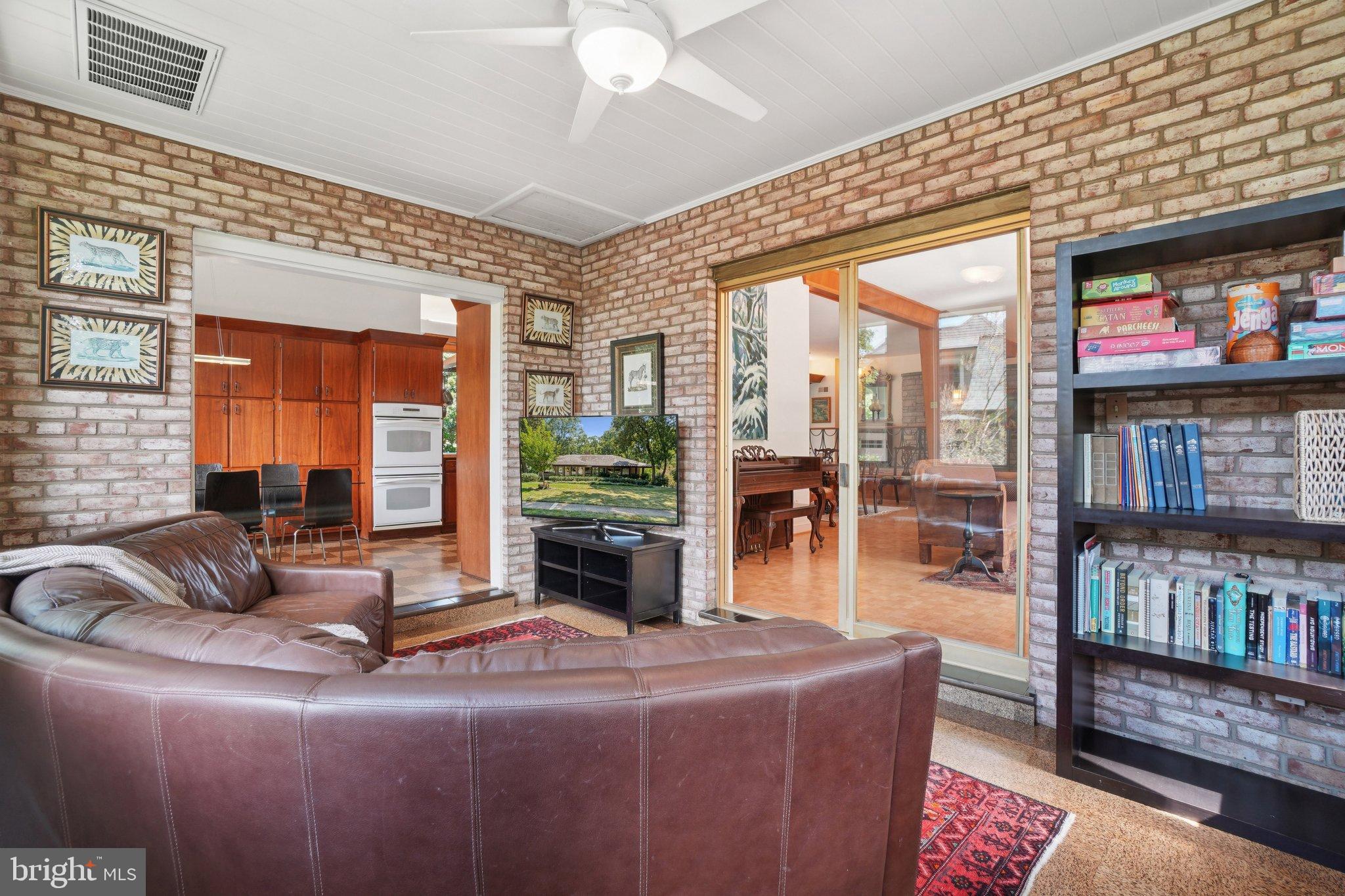 DOVER BALMORAL RIVERWOOD - Residential