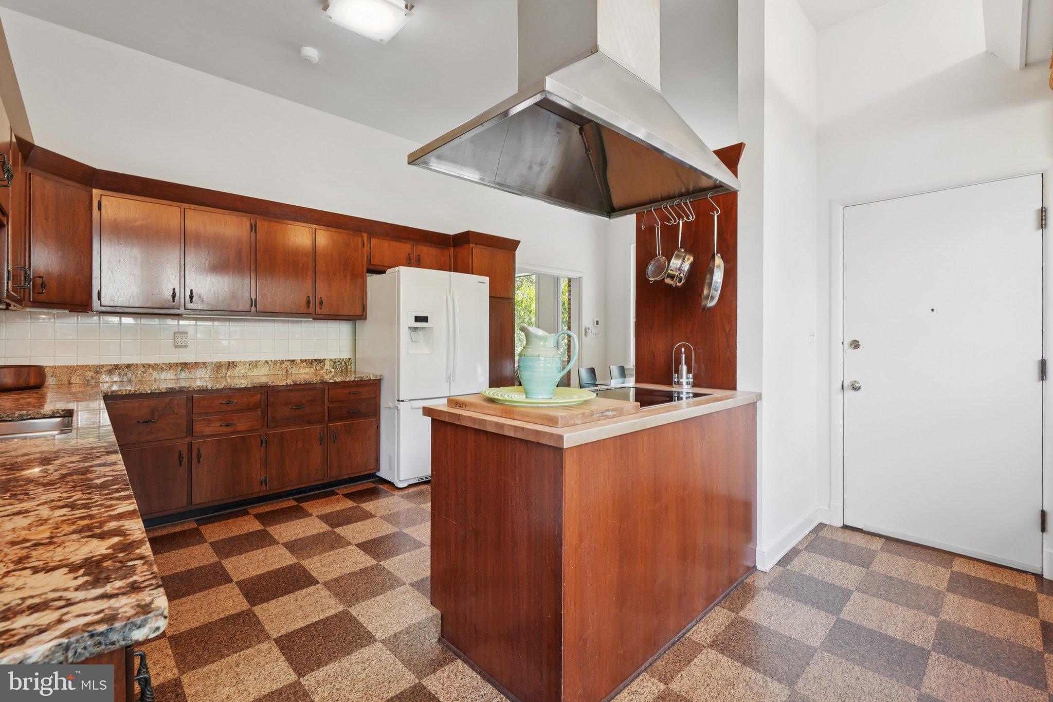 DOVER BALMORAL RIVERWOOD - Residential