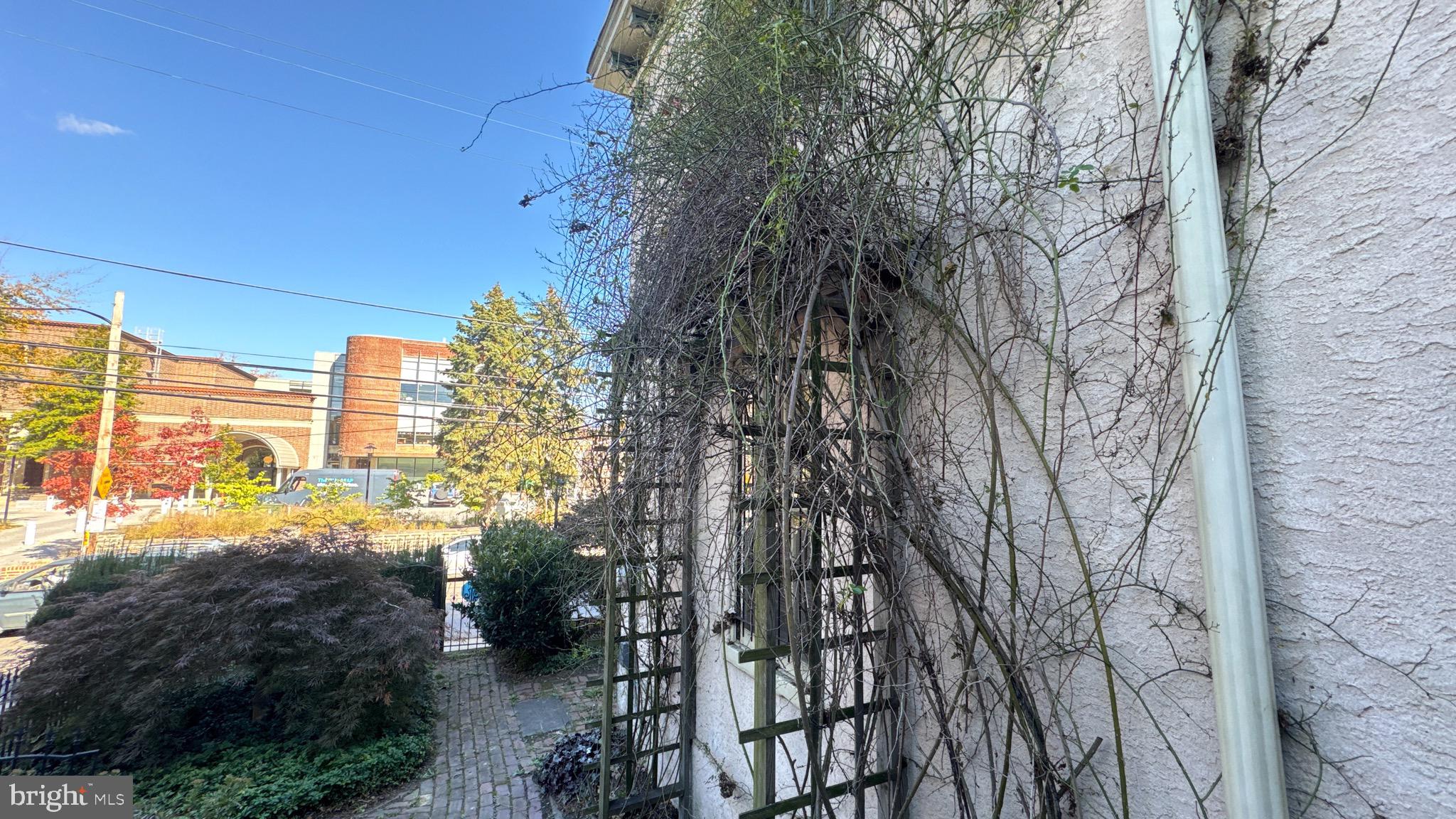 GERMANTOWN - Residential