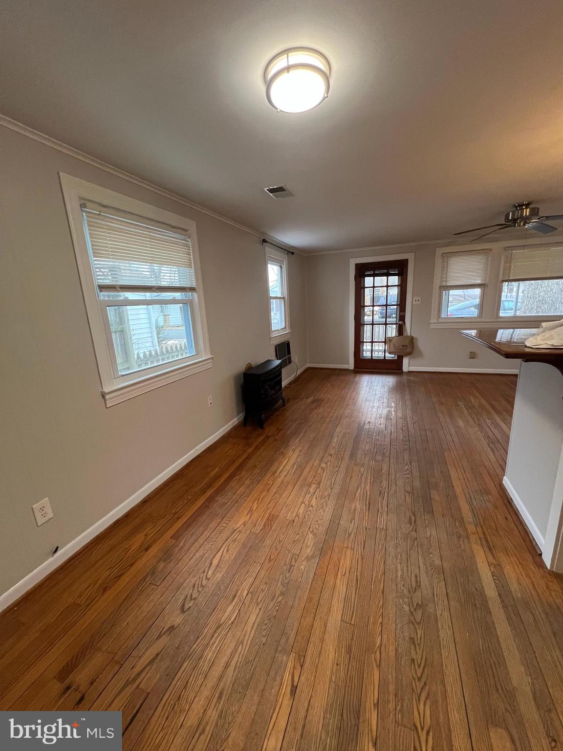 IDLEWILDE ACRES - Residential Lease