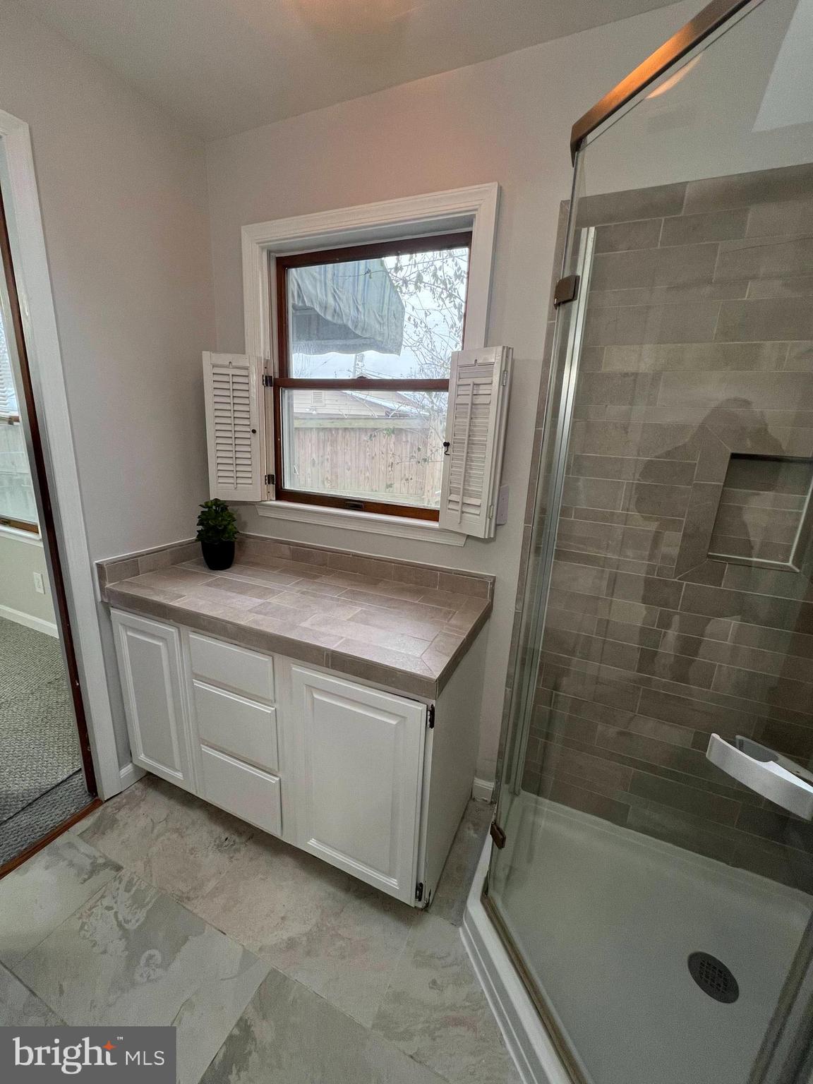 IDLEWILDE ACRES - Residential Lease