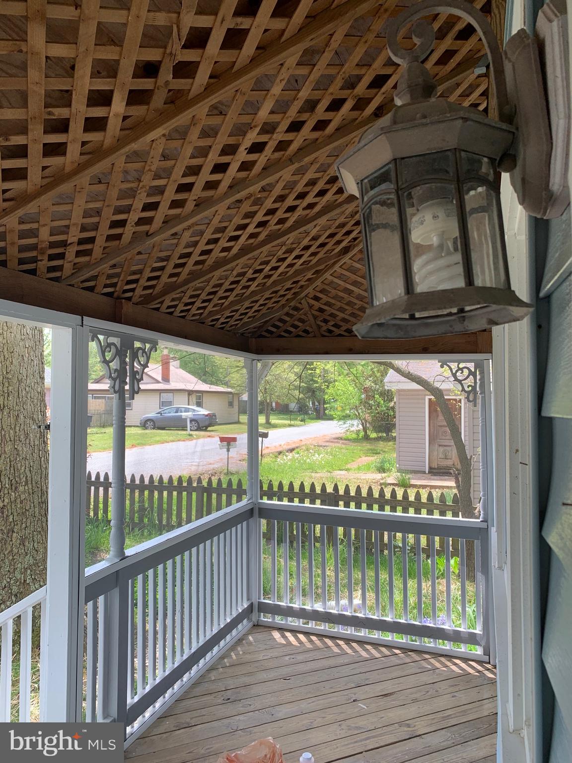 IDLEWILDE ACRES - Residential Lease